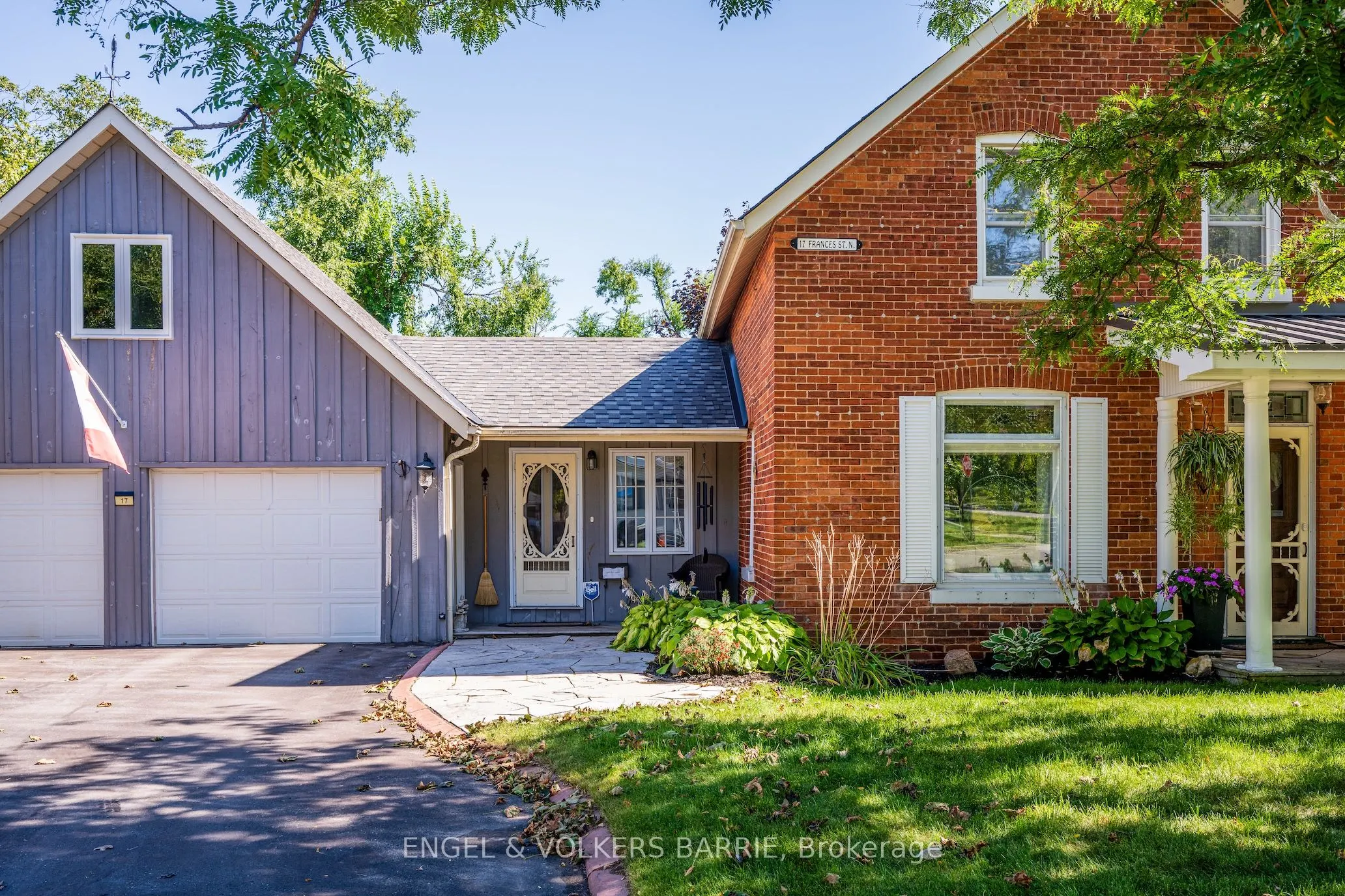 17 Frances Street N