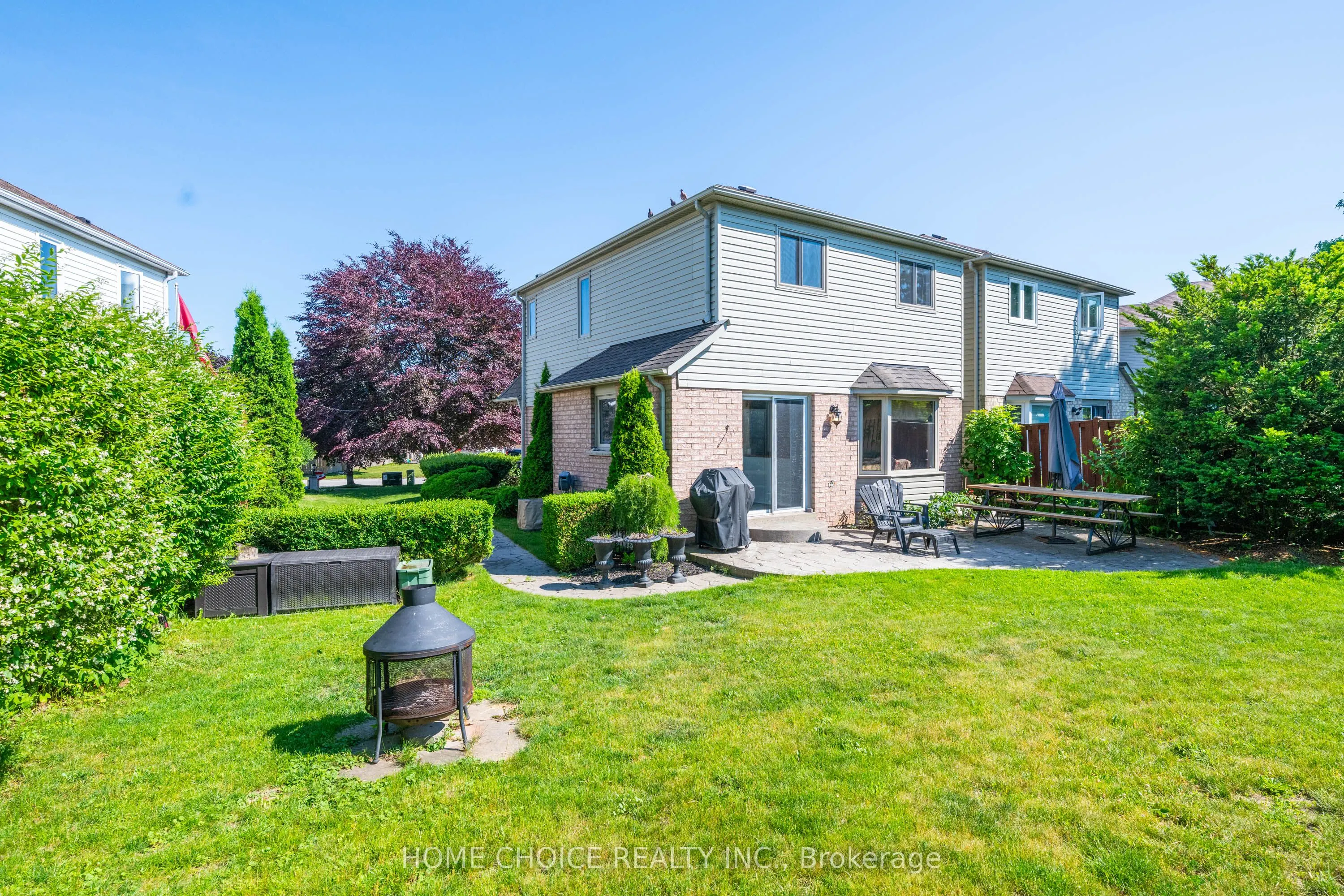 40 Aikens Crescent