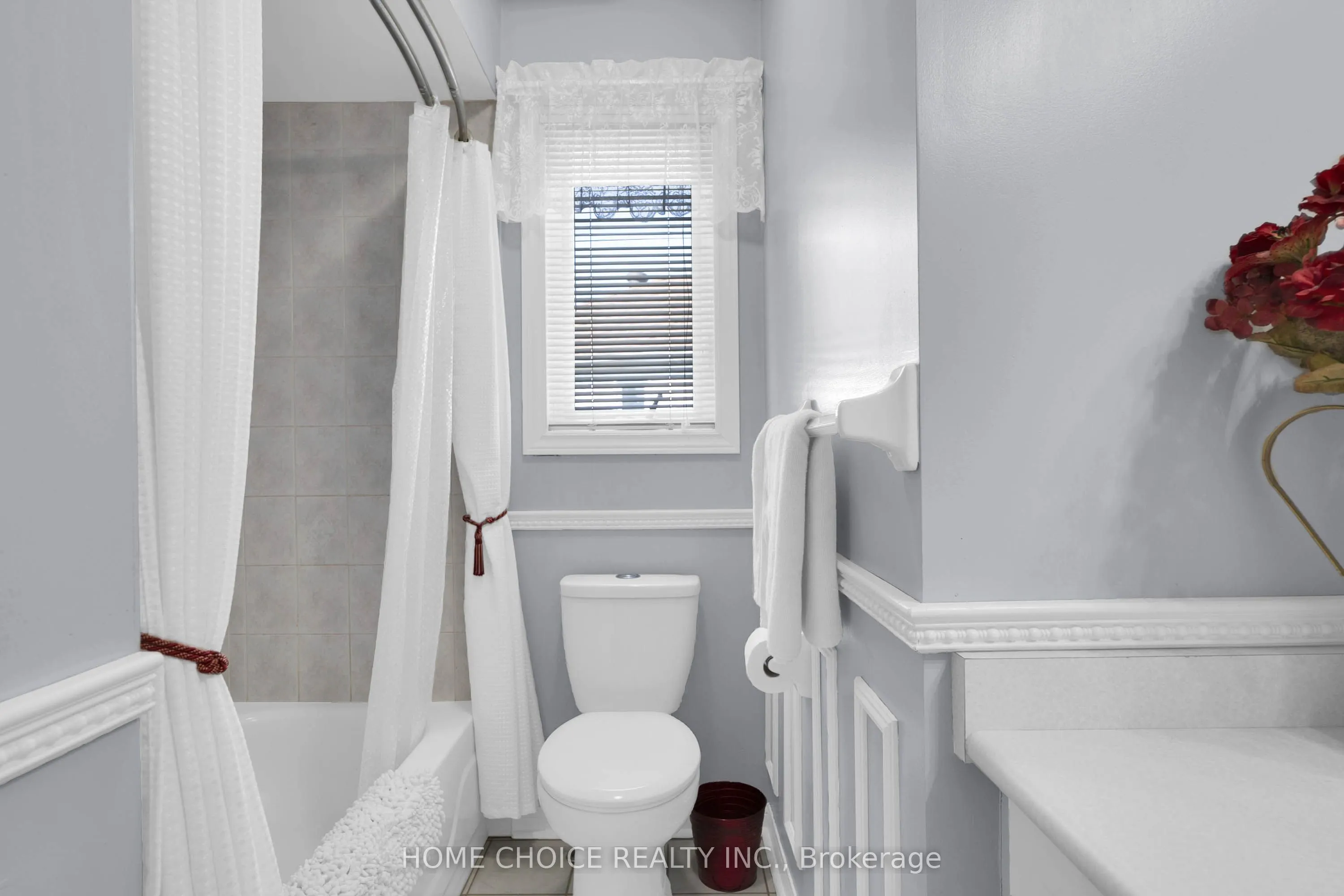 40 Aikens Crescent