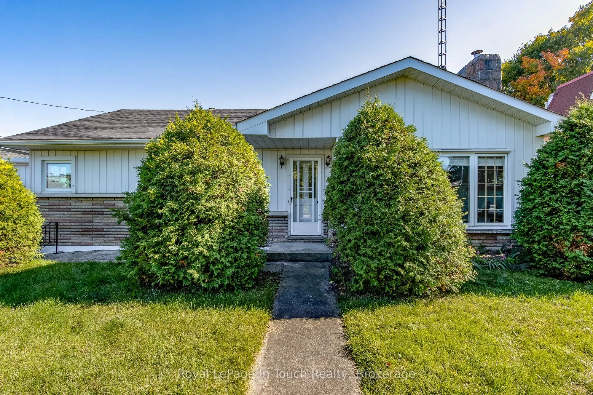 317 Lafontaine Road W
