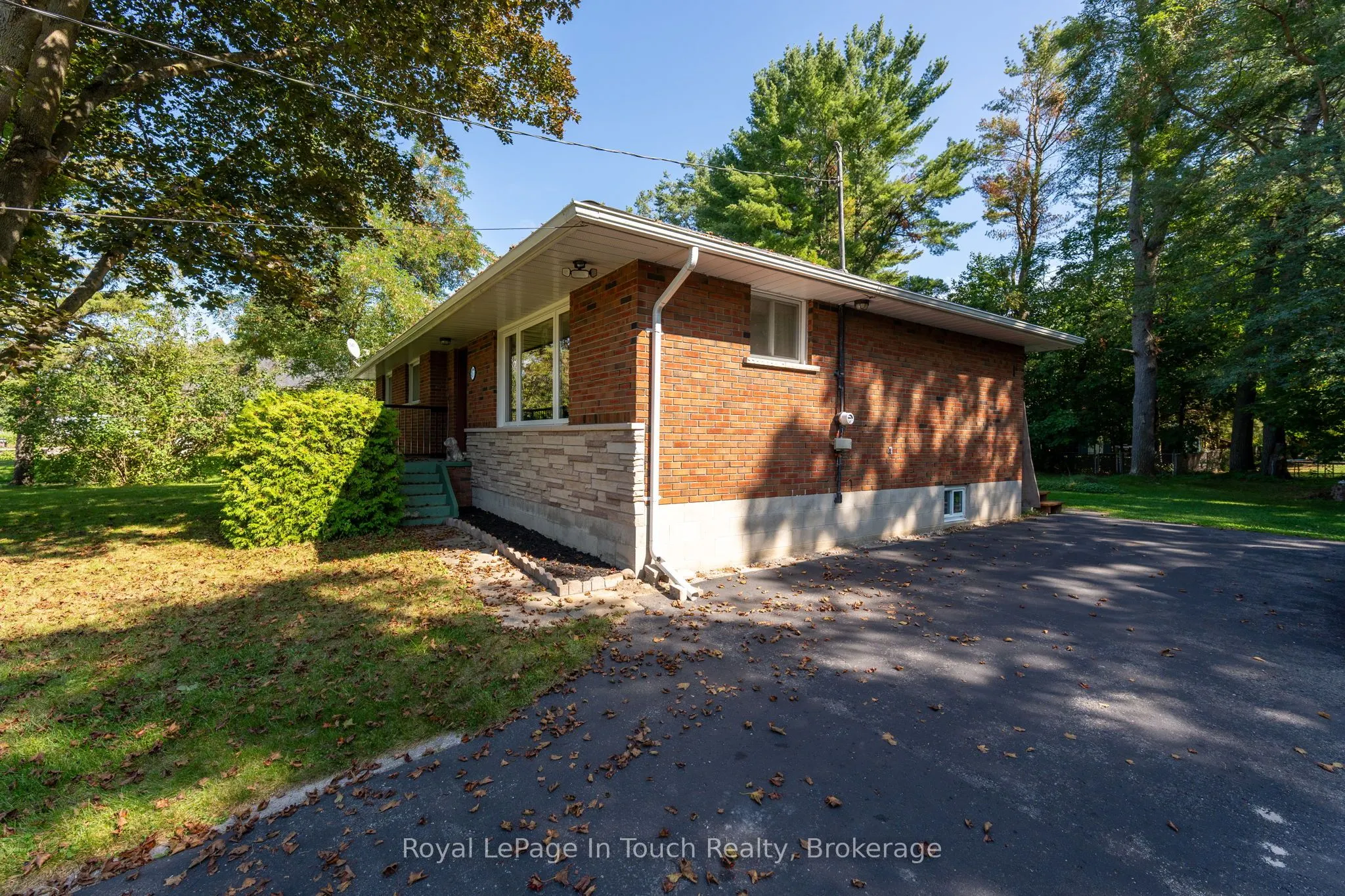 3957 Horseshoe Valley Road W