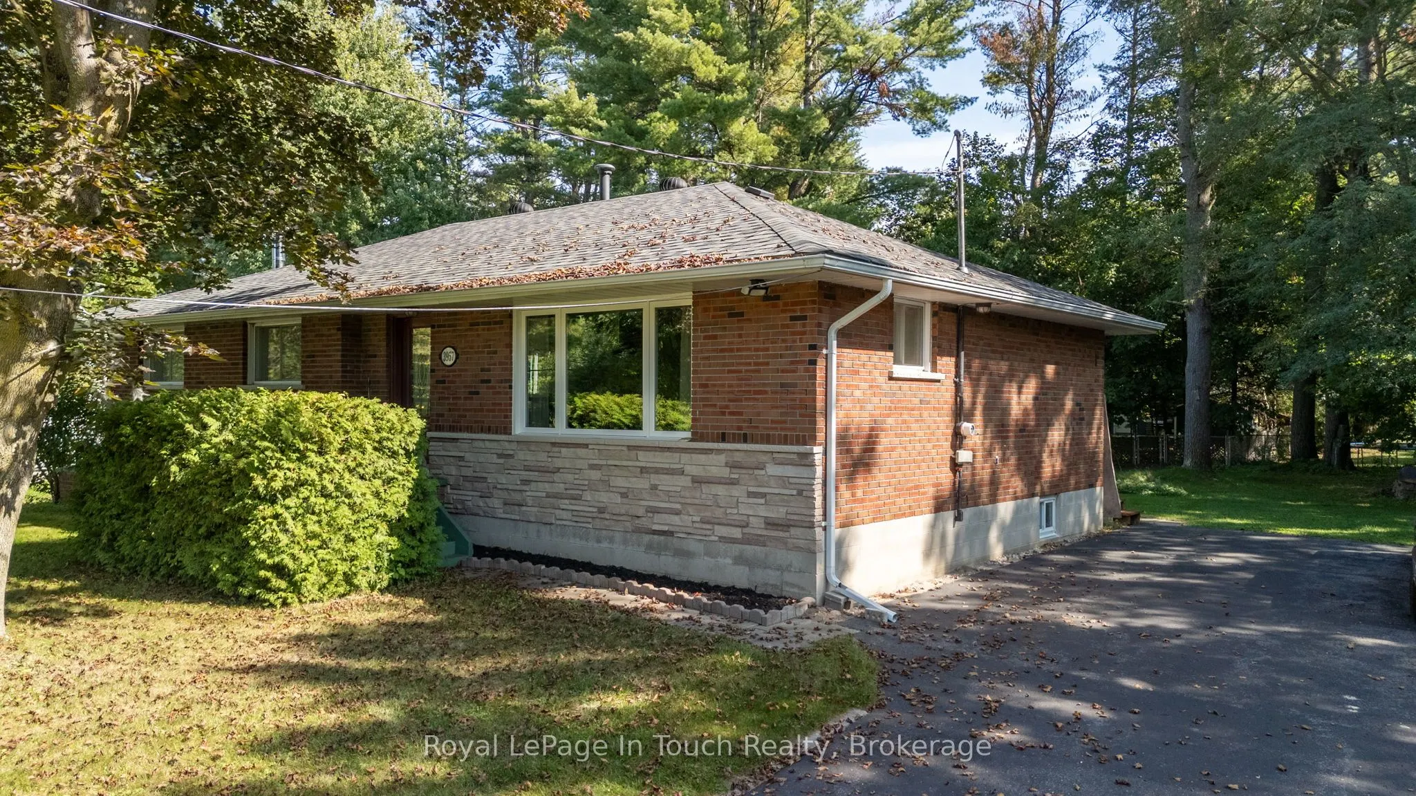 3957 Horseshoe Valley Road W
