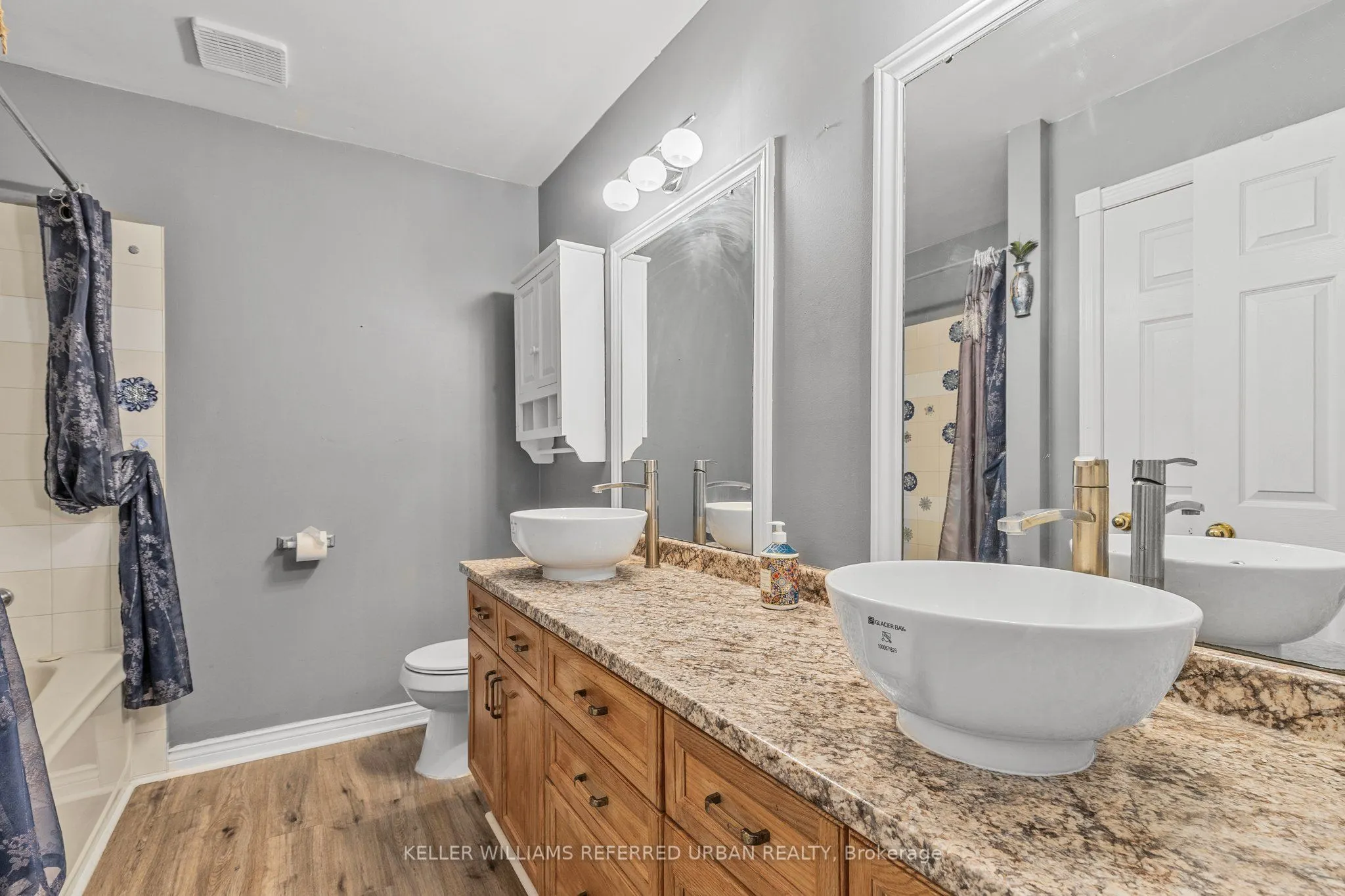 31 John Dillingno Street