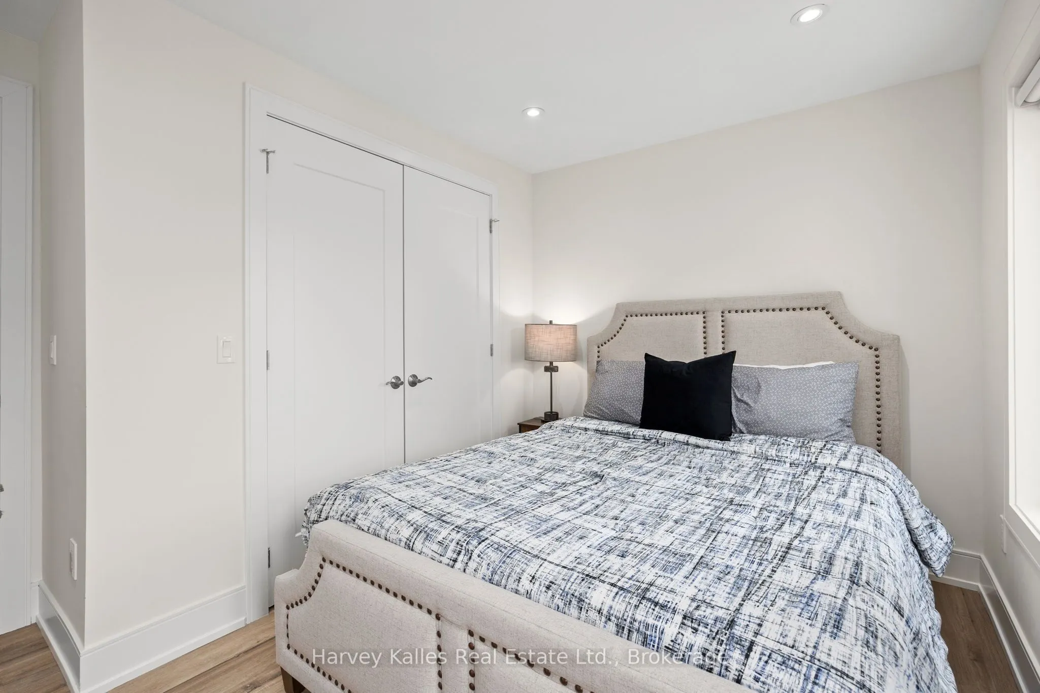 297 Seventh Street, #Unit B