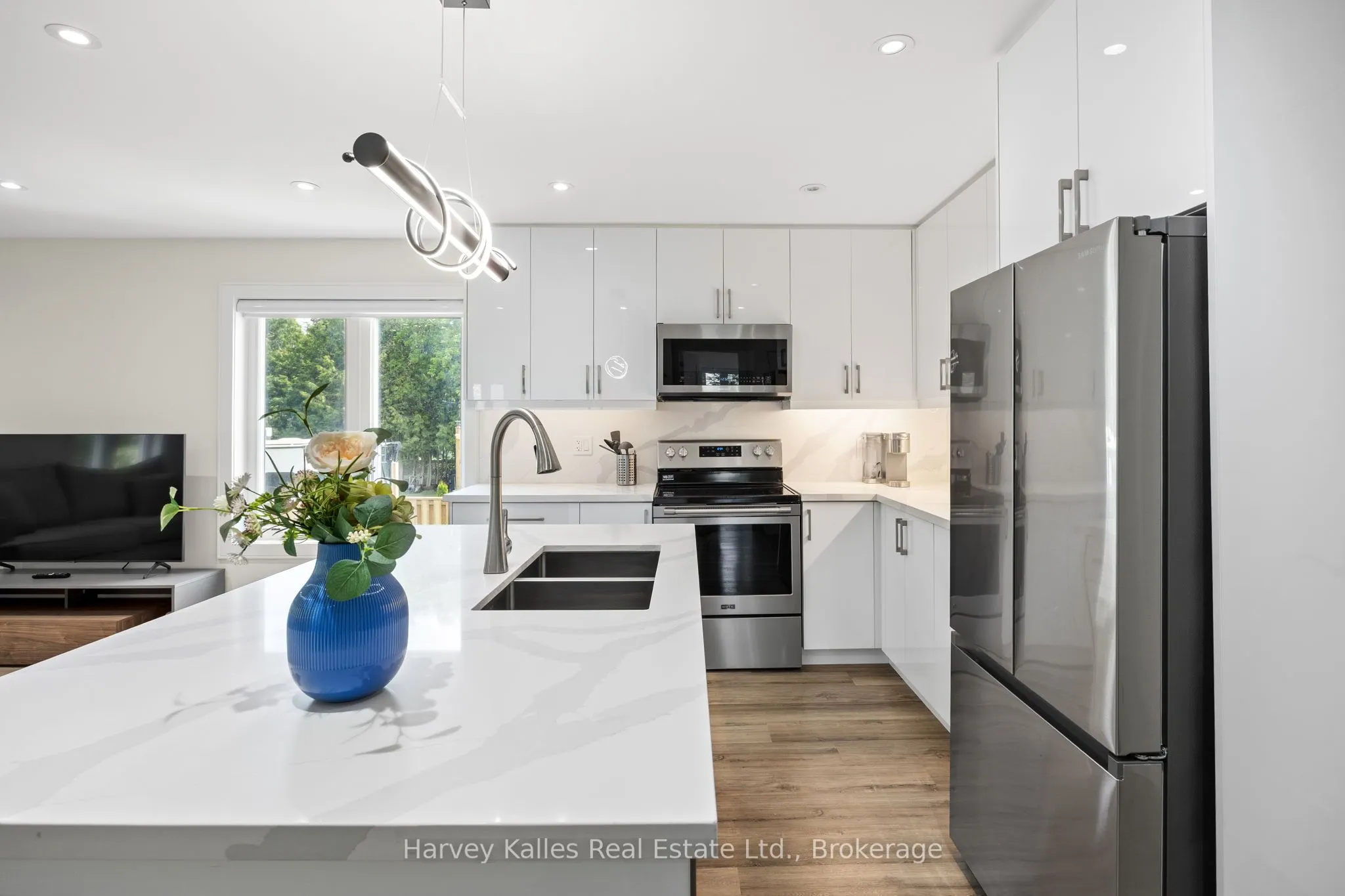 297 Seventh Street, #Unit B