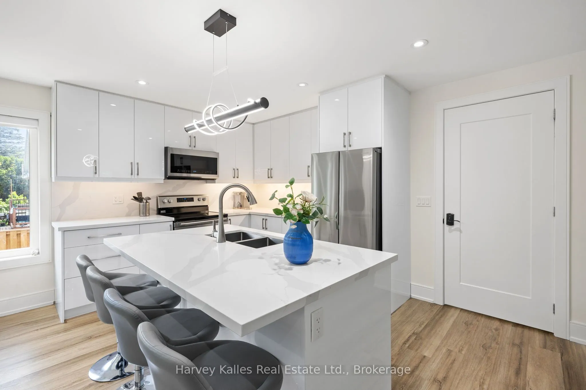 297 Seventh Street, #Unit B