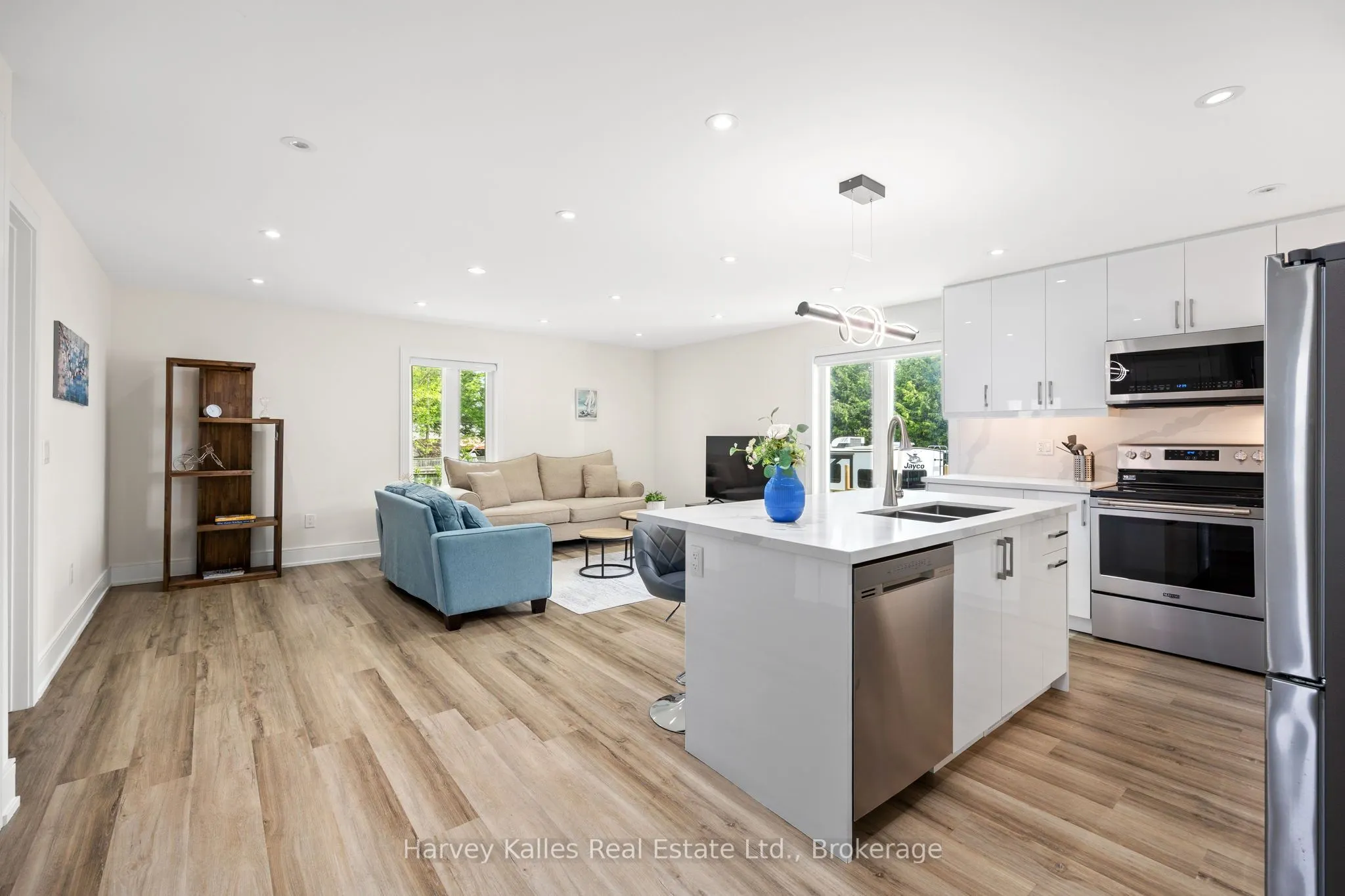 297 Seventh Street, #Unit B
