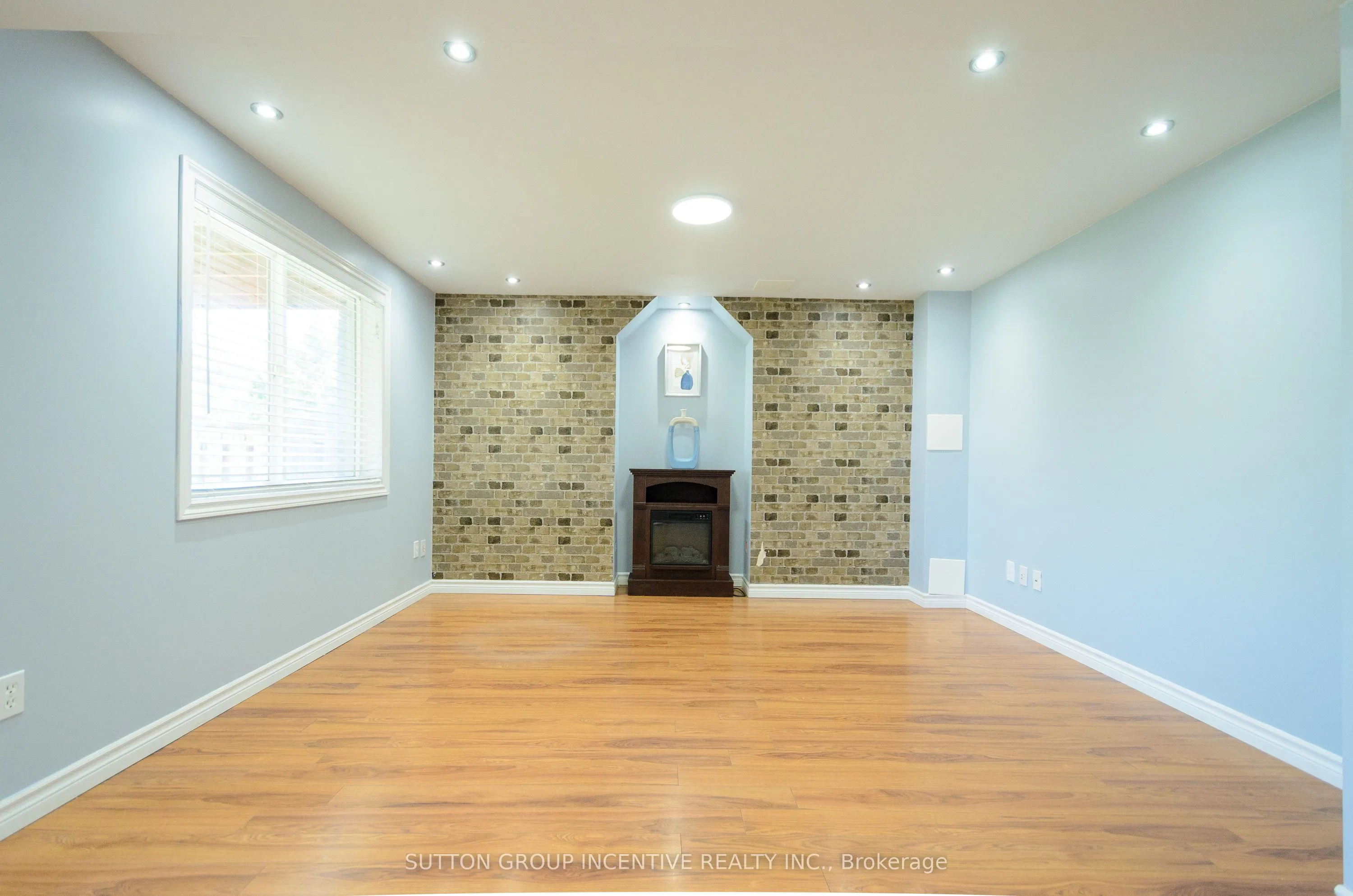 5 BROWN WOOD Drive