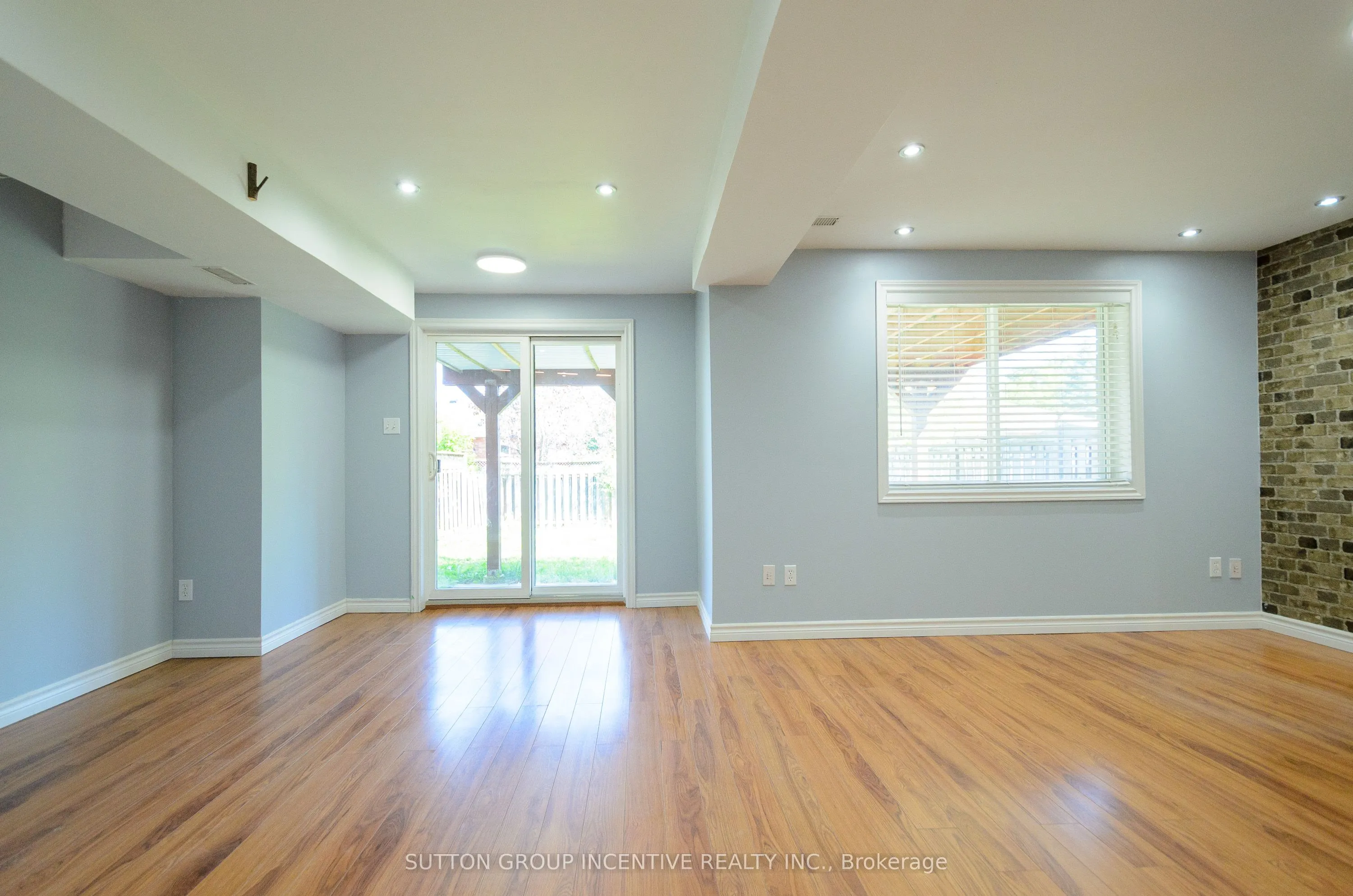 5 BROWN WOOD Drive