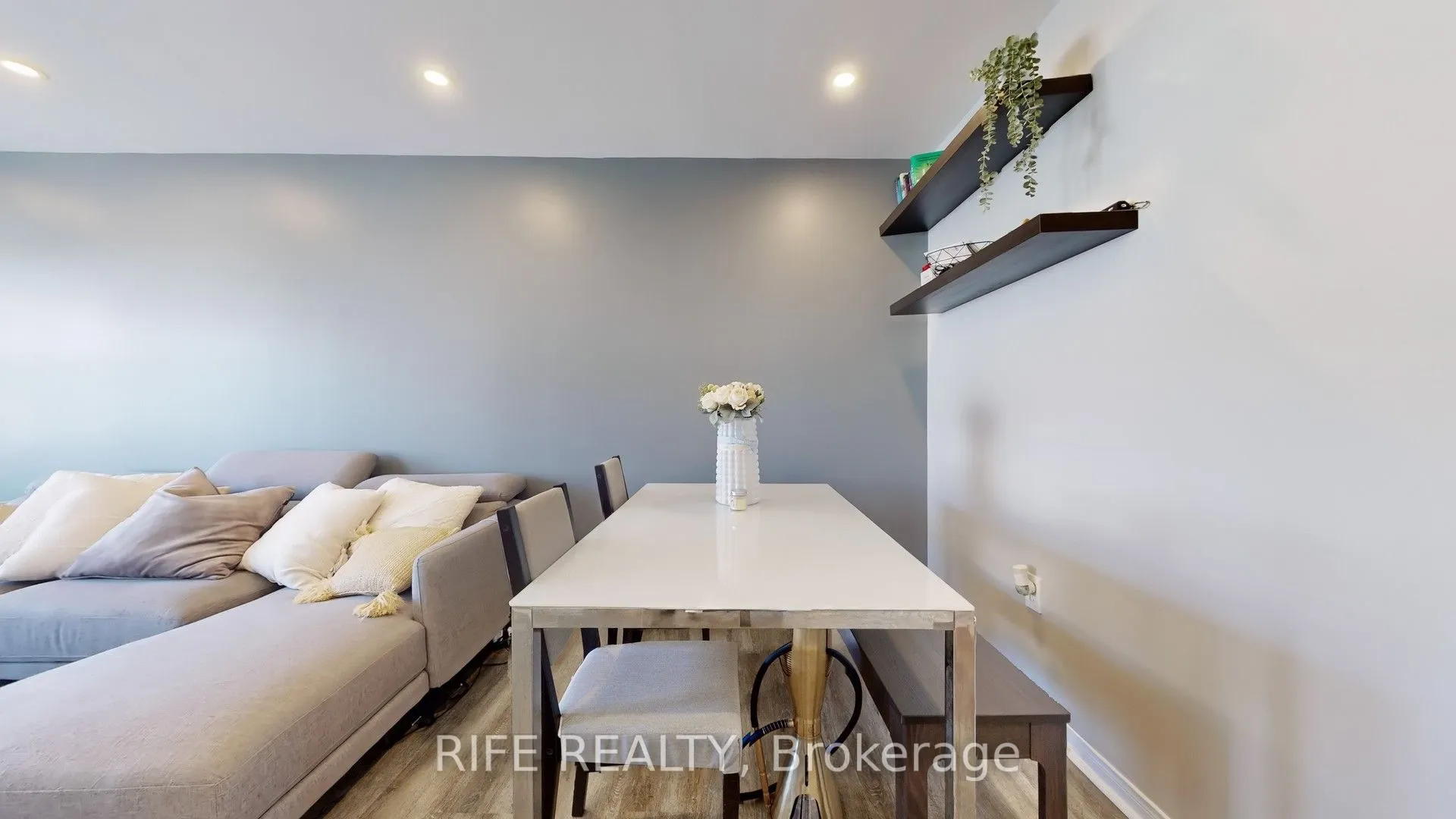 120 D'ambrosio Drive, #34