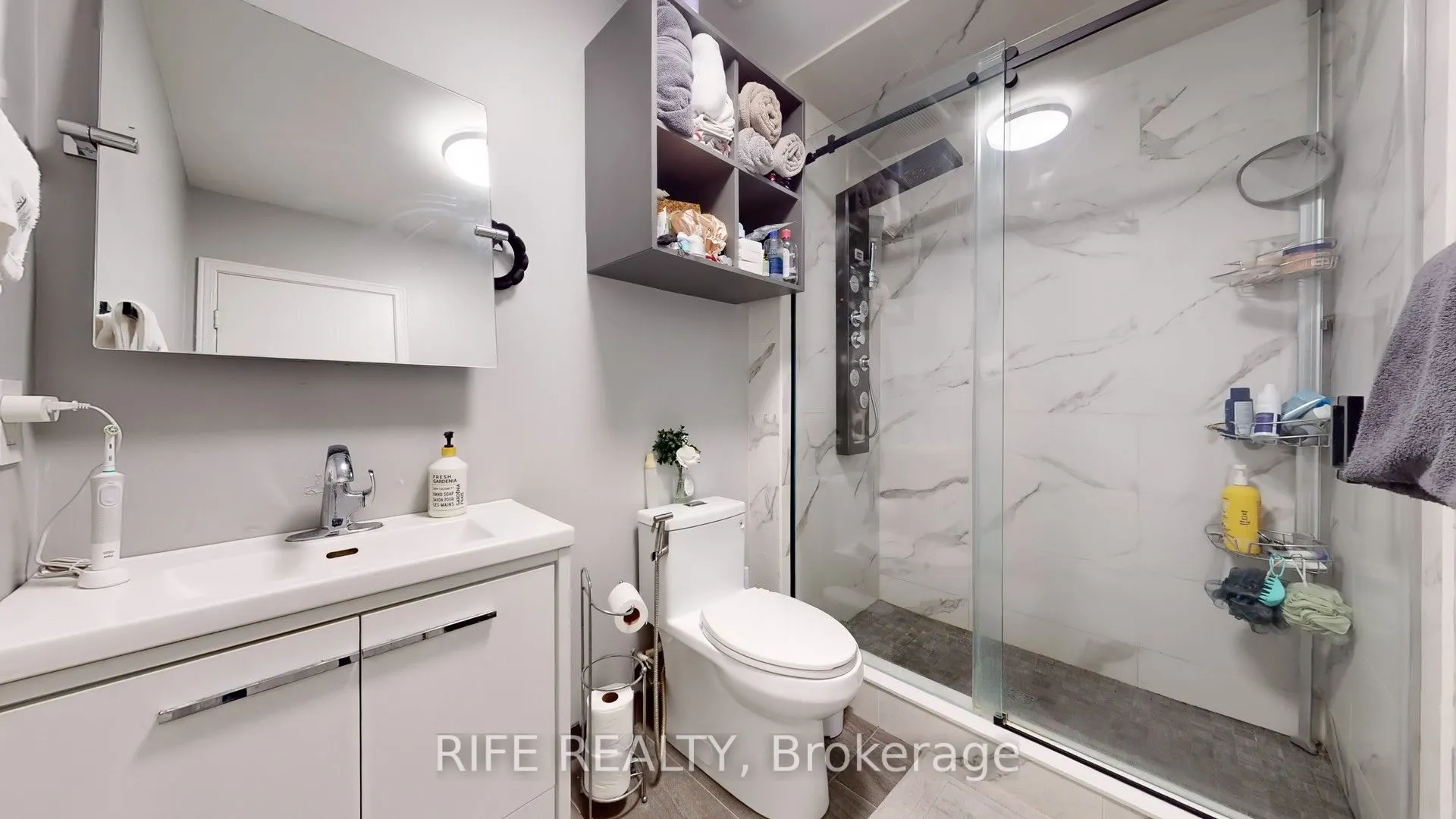 120 D'ambrosio Drive, #34