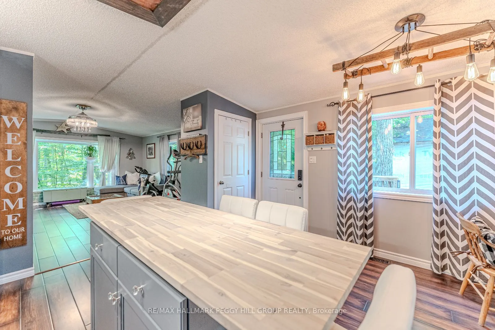7498 Island Crescent