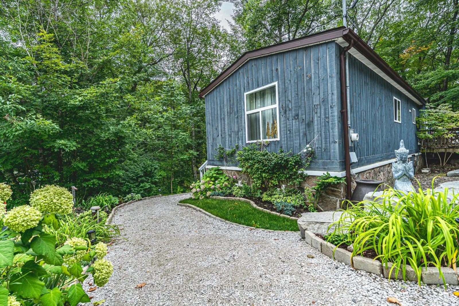 7498 Island Crescent
