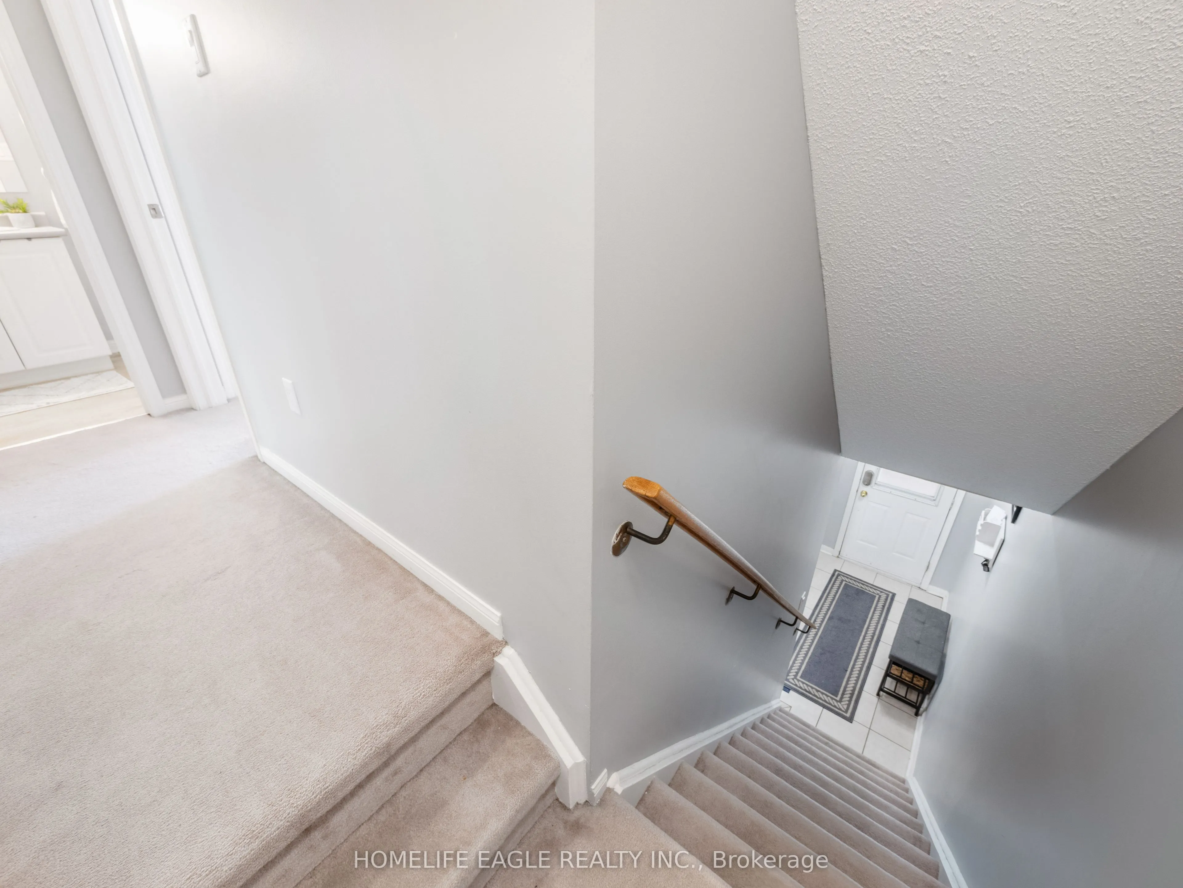 235 Ferndale Drive S, #13