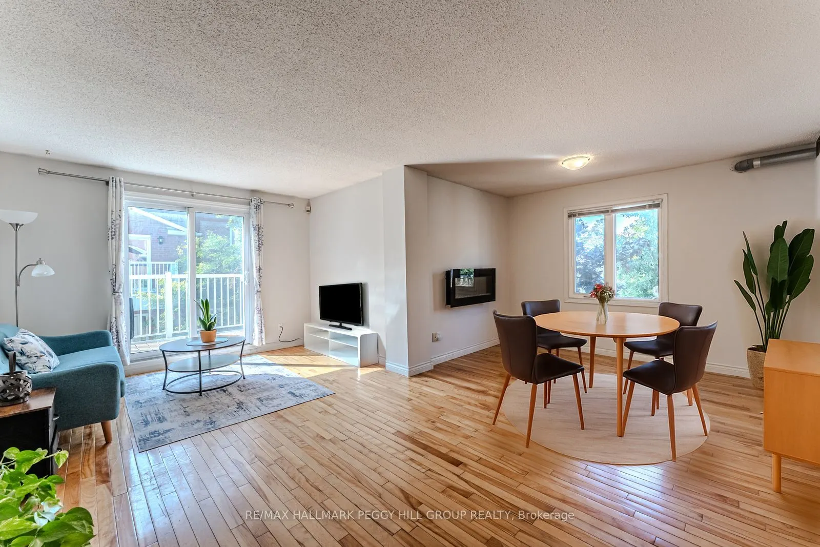 508 Essa Road, #52