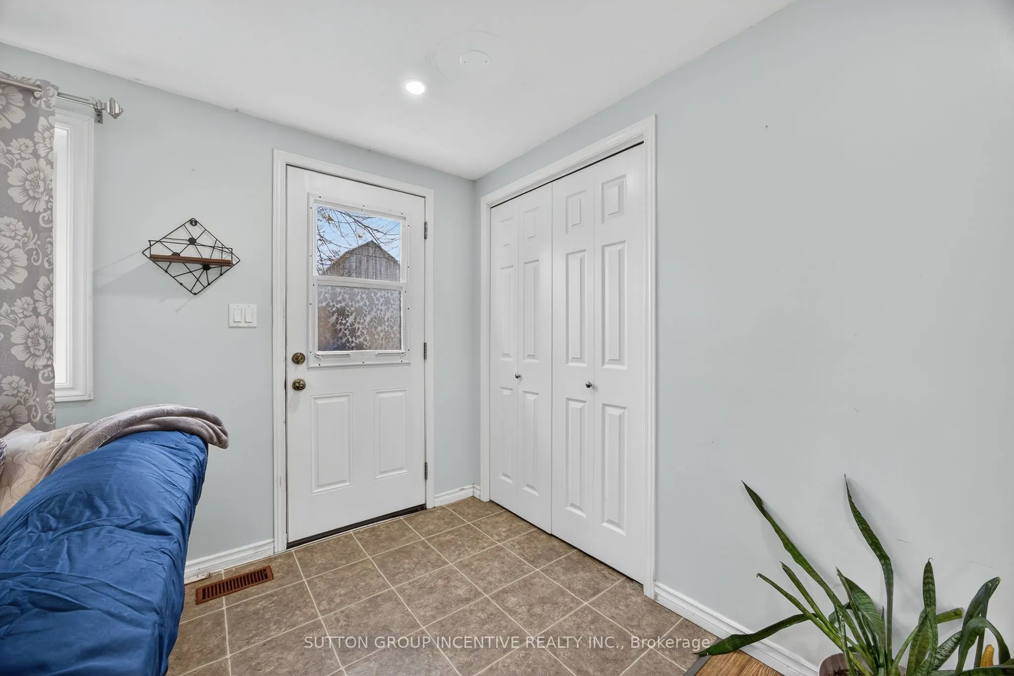 4652 Plum Point Road