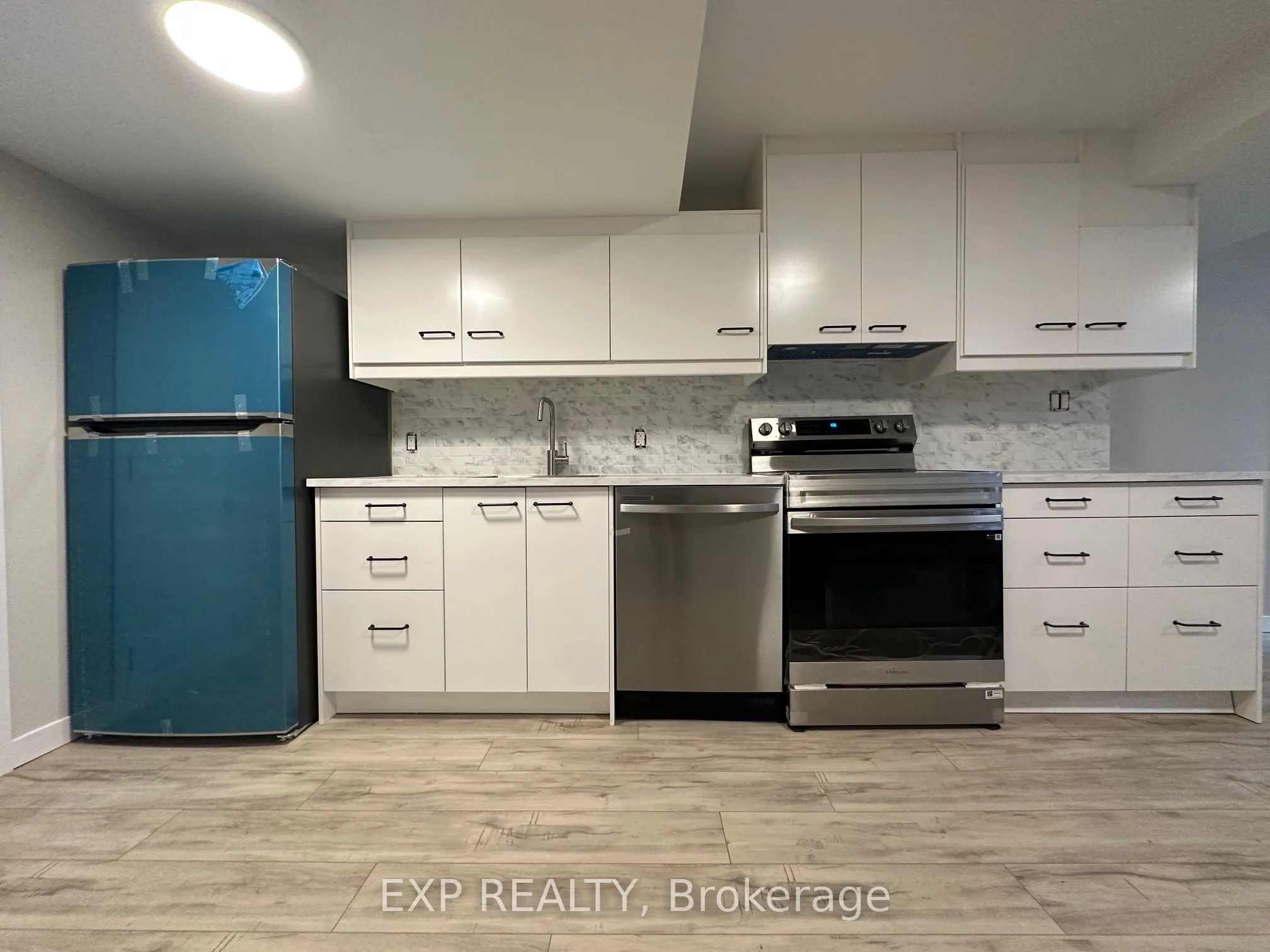 58 Moore Place S, #B