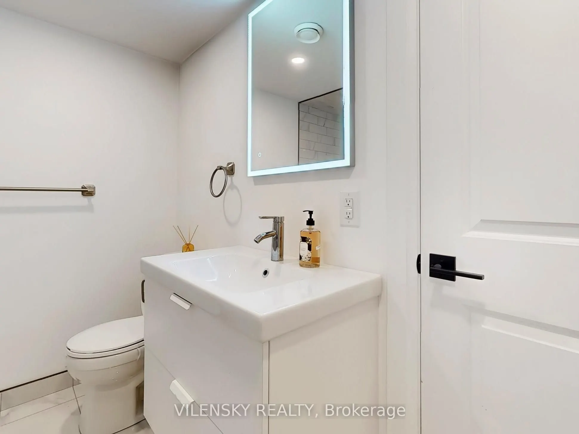 195 Owen Street, #F