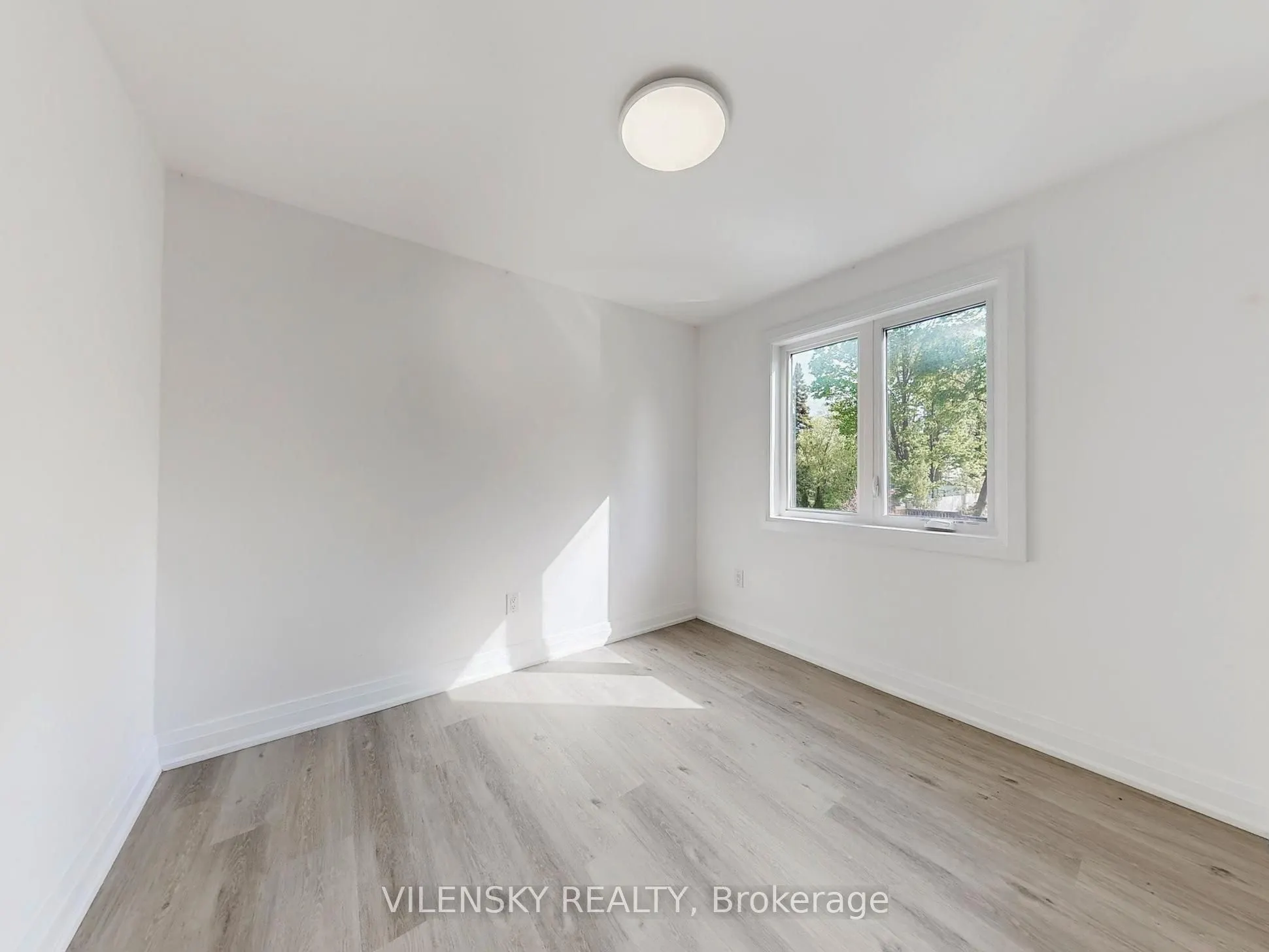 195 Owen Street, #F