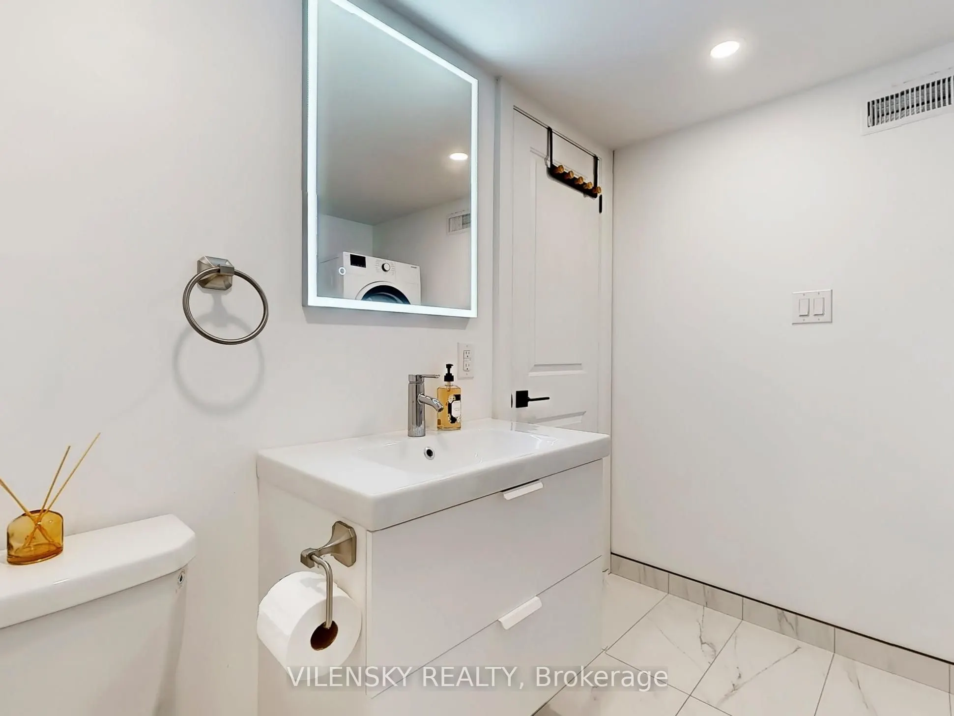 195 Owen Street, #F