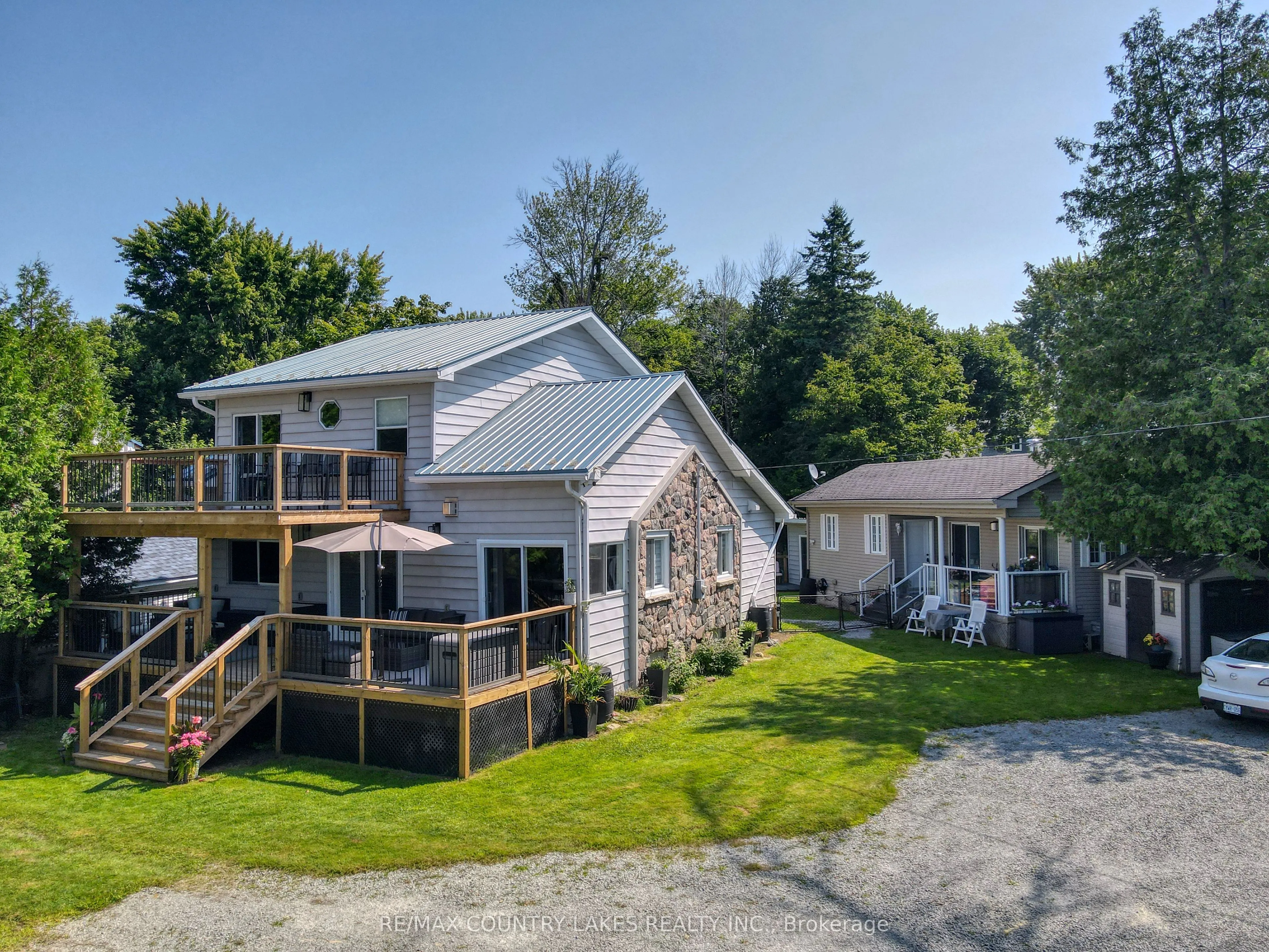 104 The Steps Road