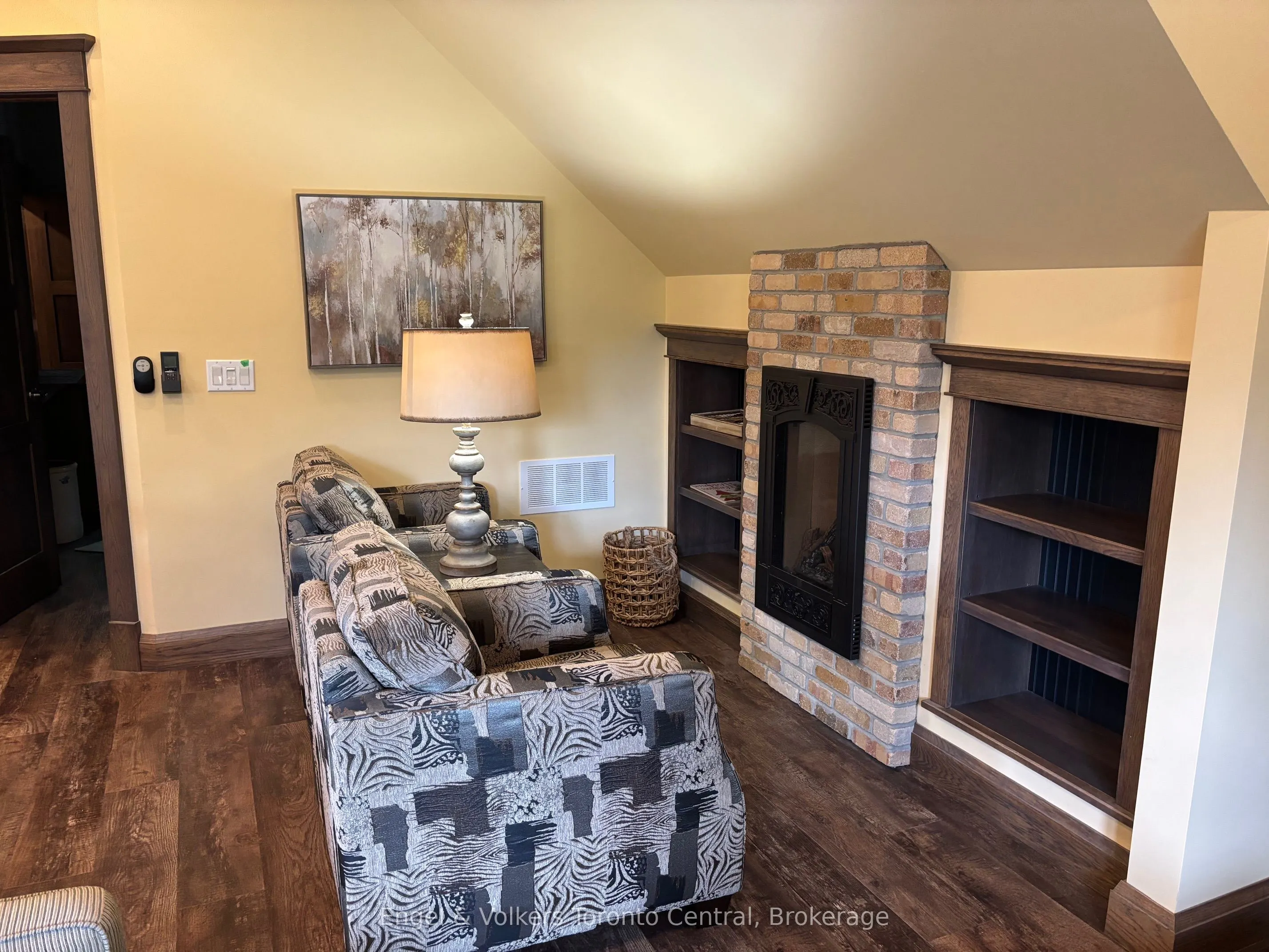 8120 Poplar Side Road