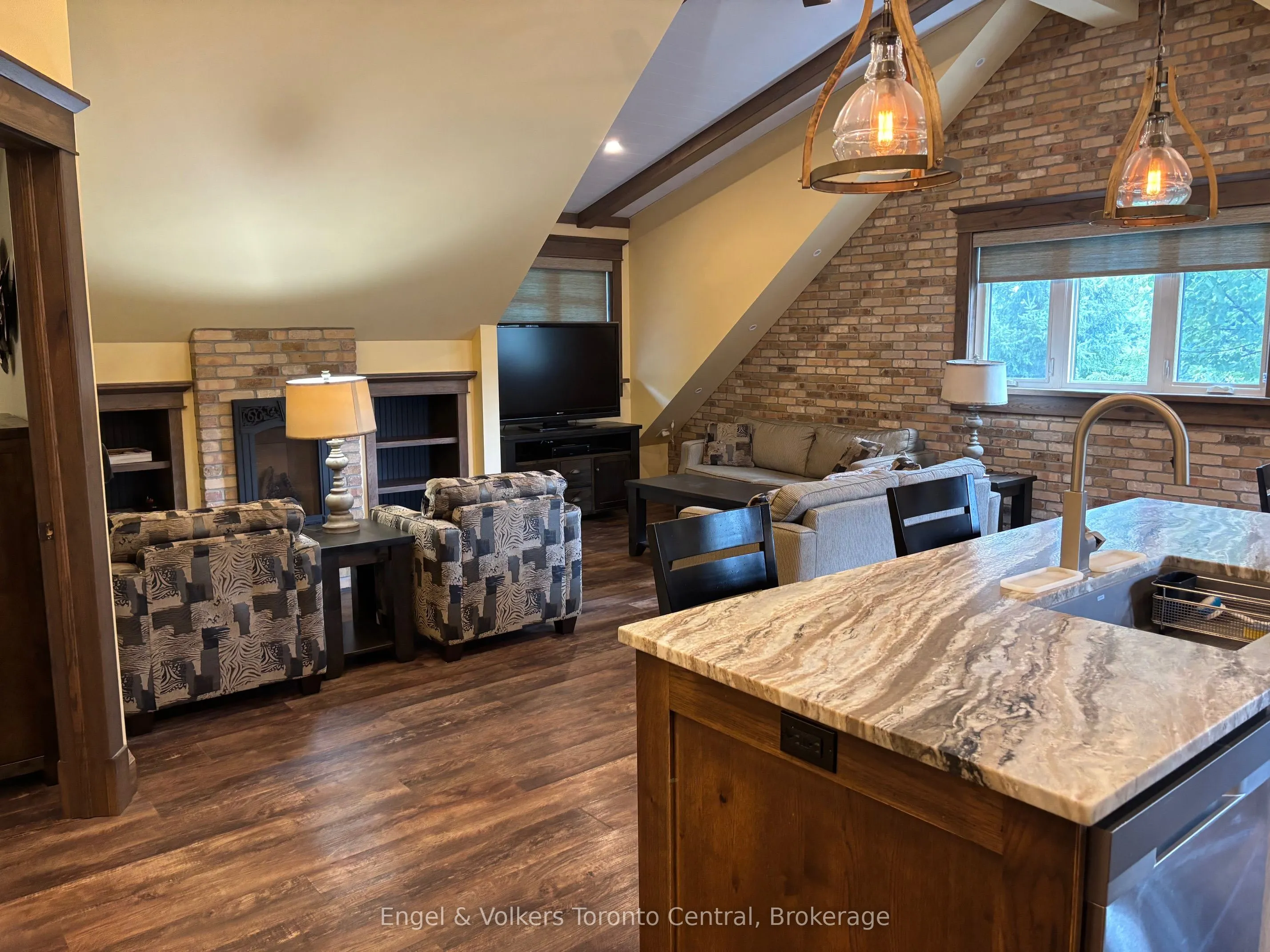 8120 Poplar Side Road