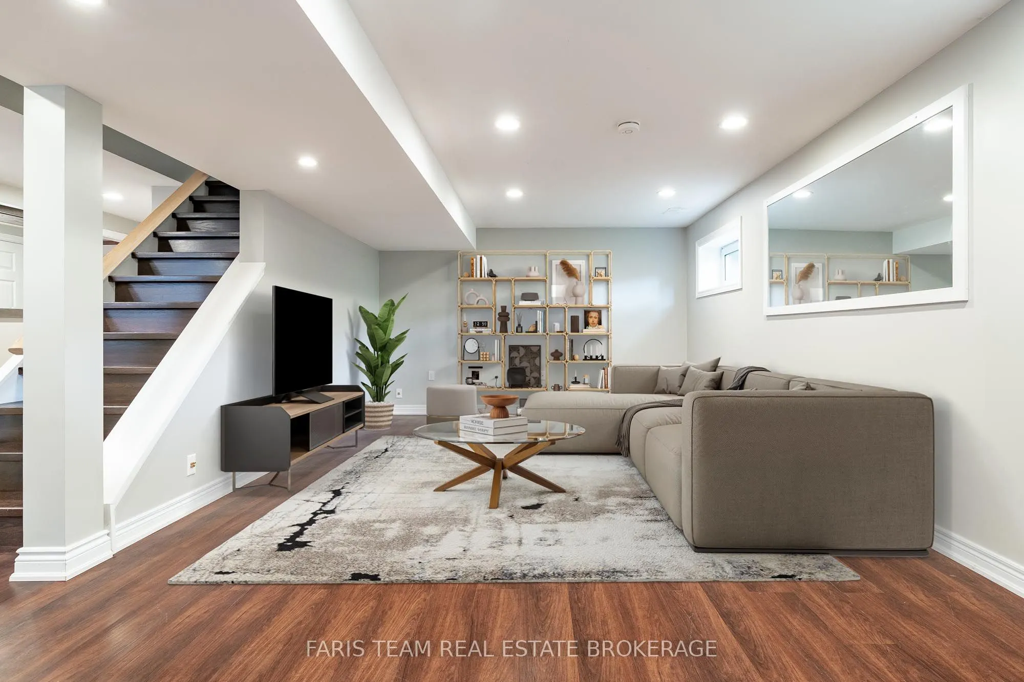 104 Knox Road E