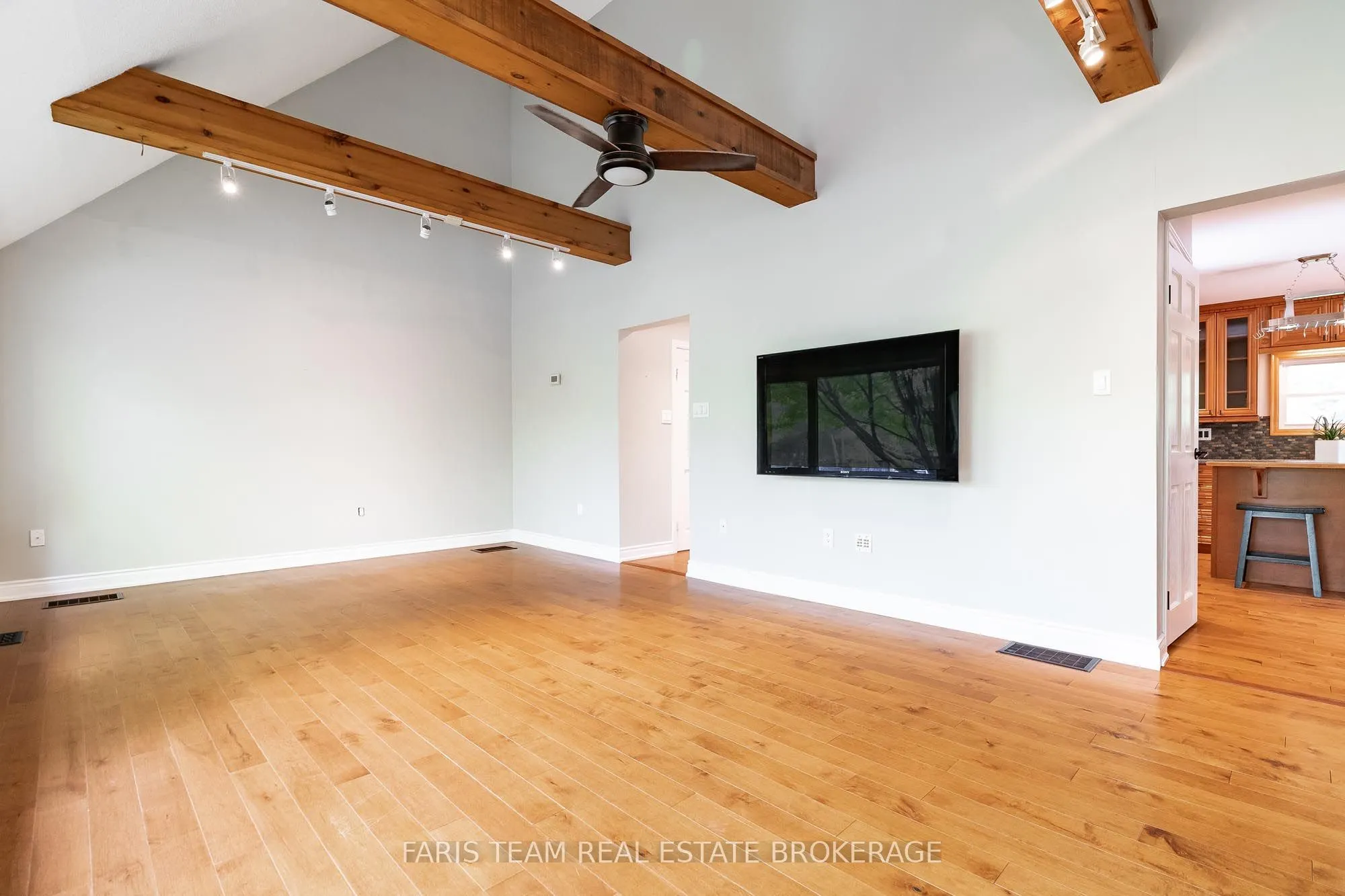 104 Knox Road E
