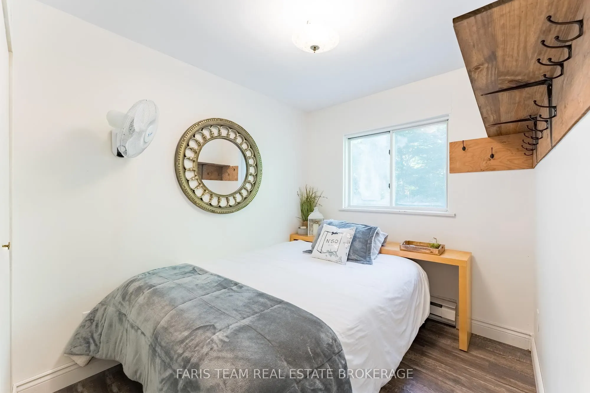 43 Manitou Crescent