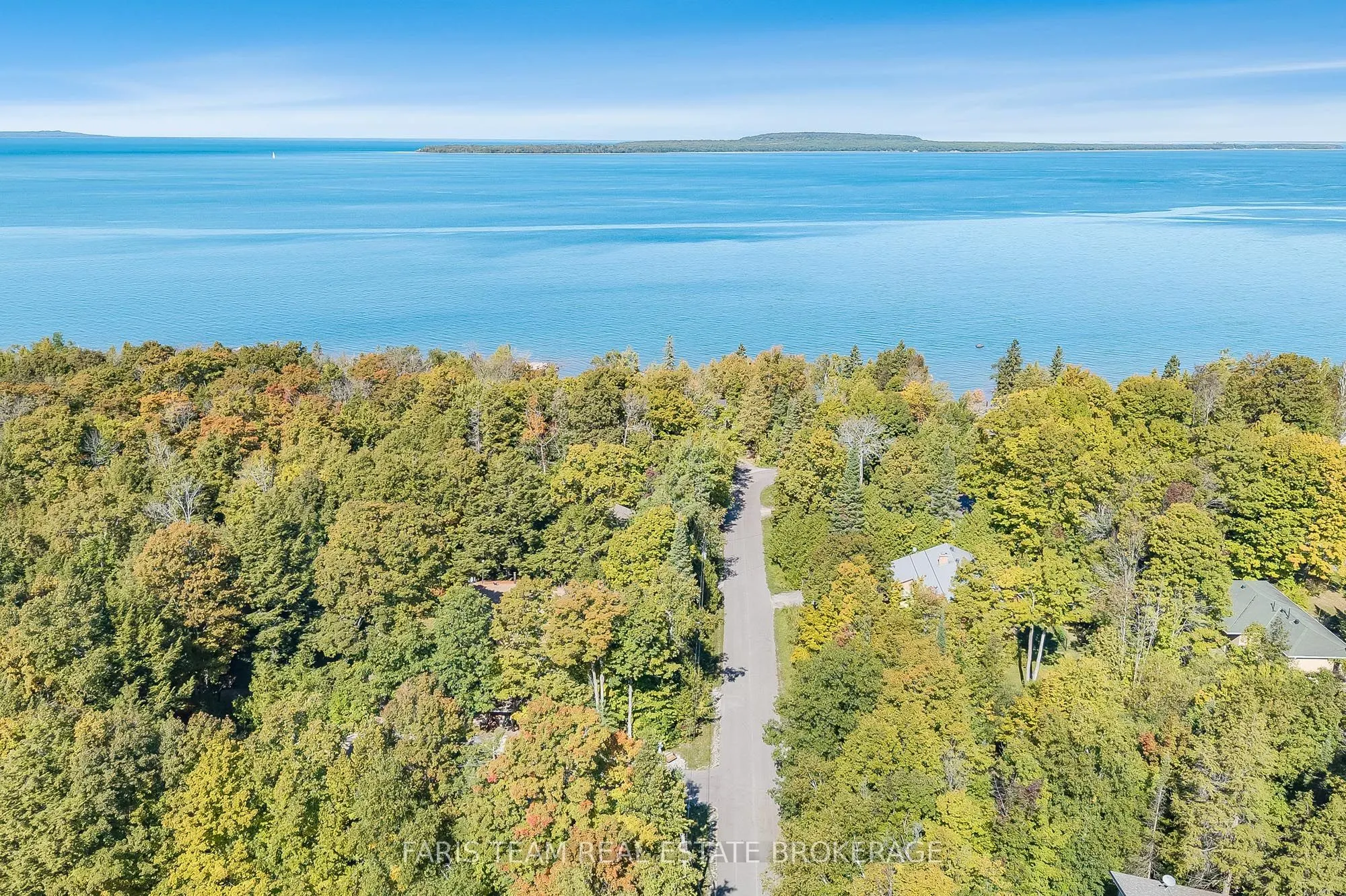 43 Manitou Crescent