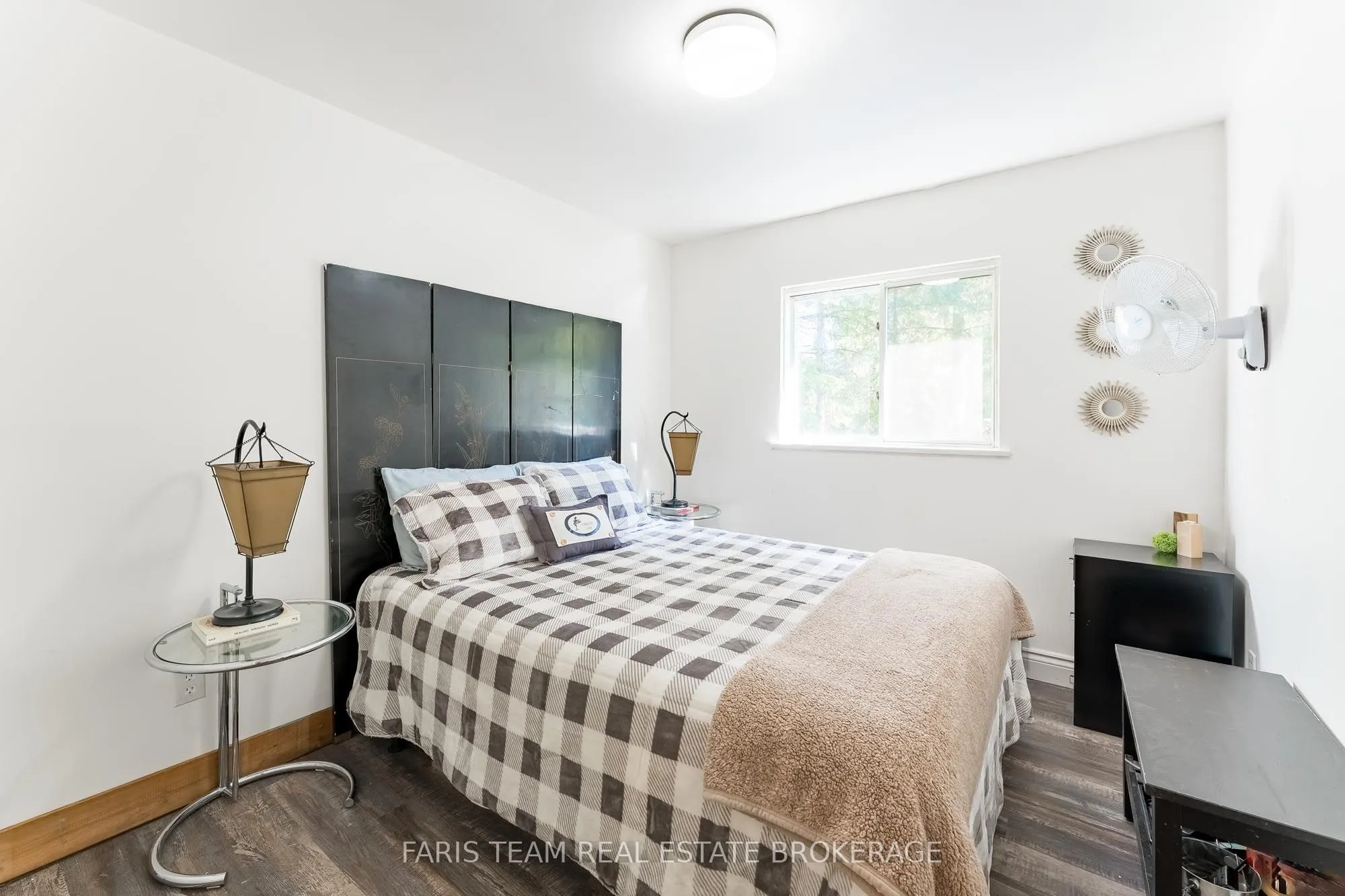 43 Manitou Crescent