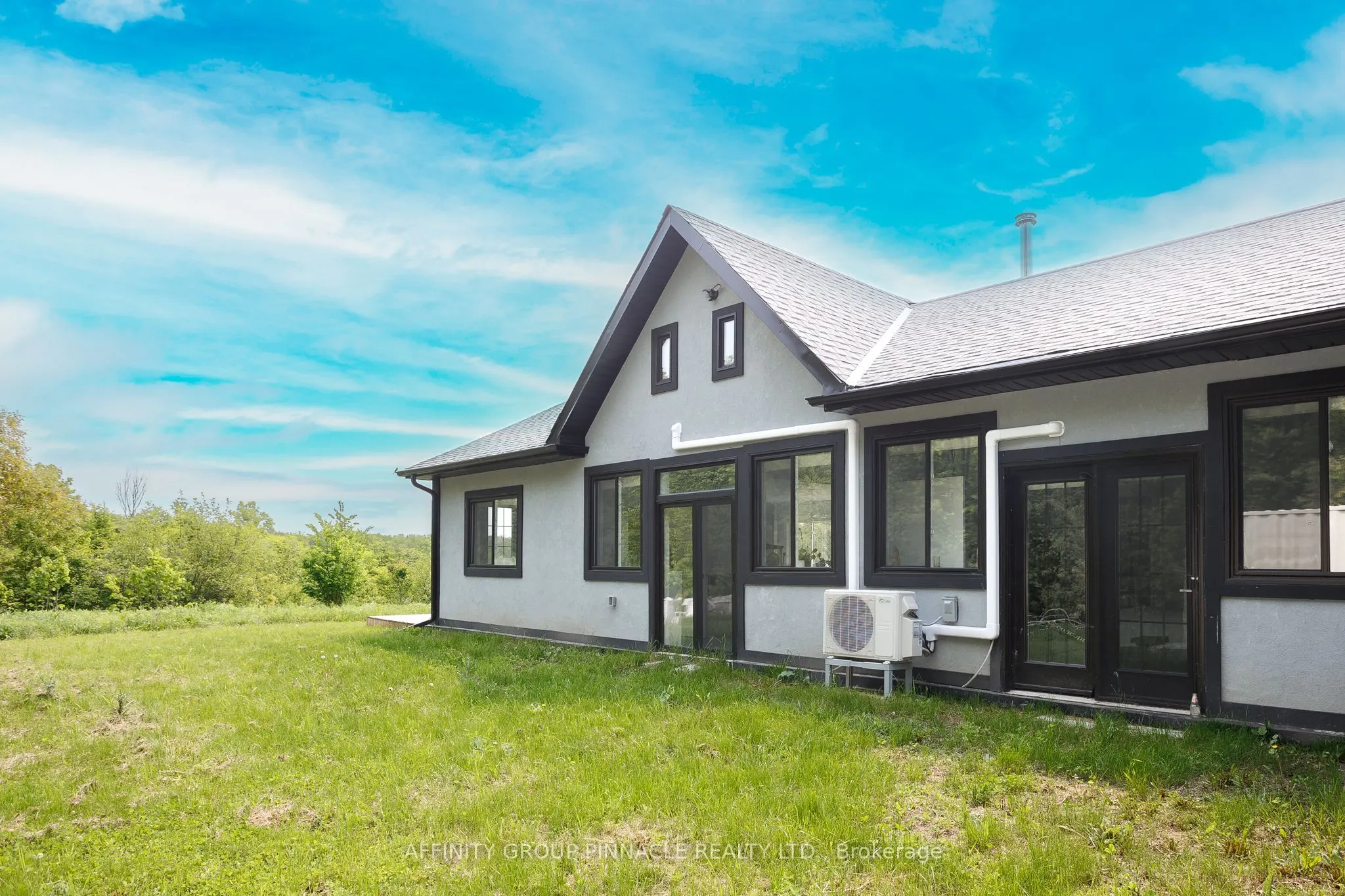1295 Carlyon Line