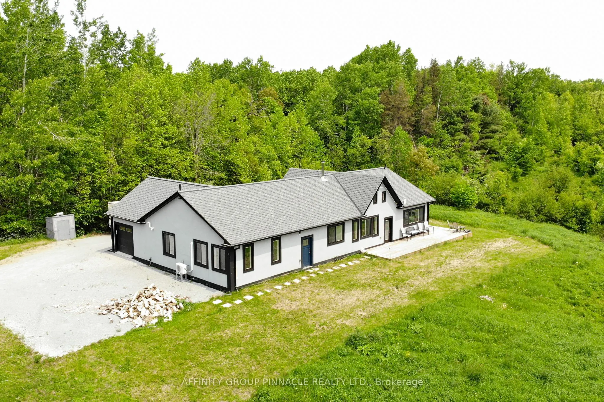 1295 Carlyon Line