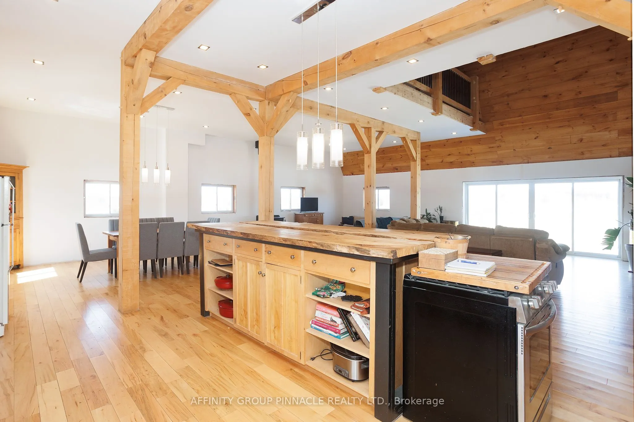 1295 Carlyon Line
