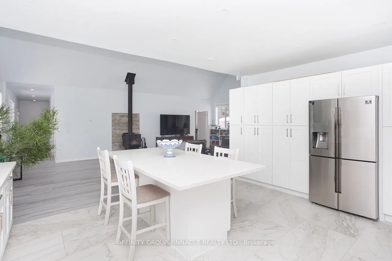1295 Carlyon Line