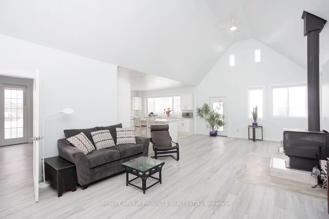 1295 Carlyon Line
