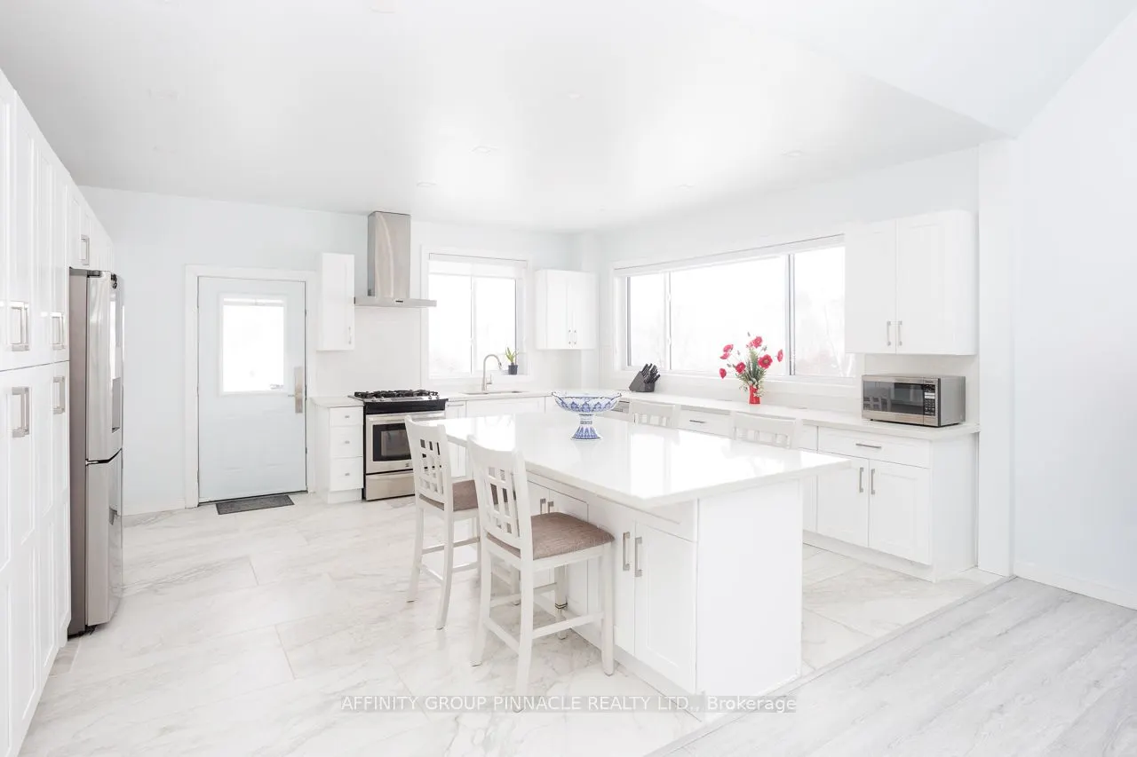 1295 Carlyon Line
