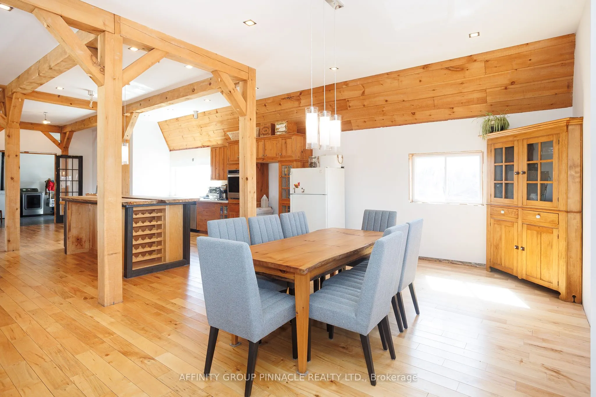 1295 Carlyon Line