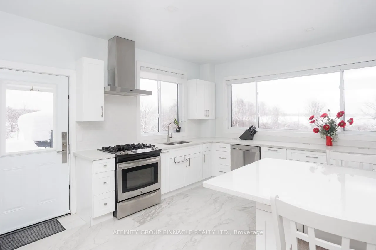1295 Carlyon Line