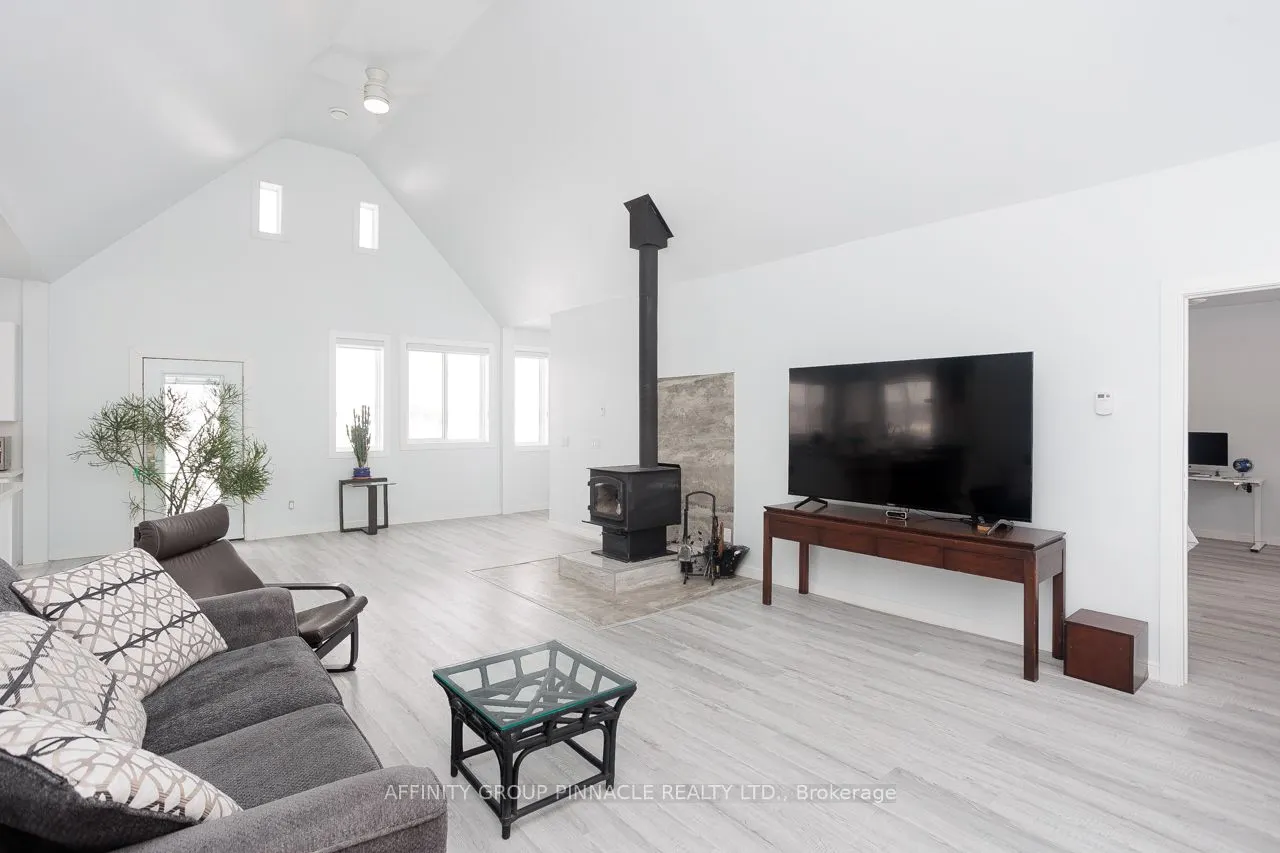 1295 Carlyon Line