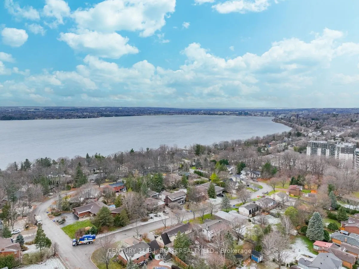 43 Shoreview Drive