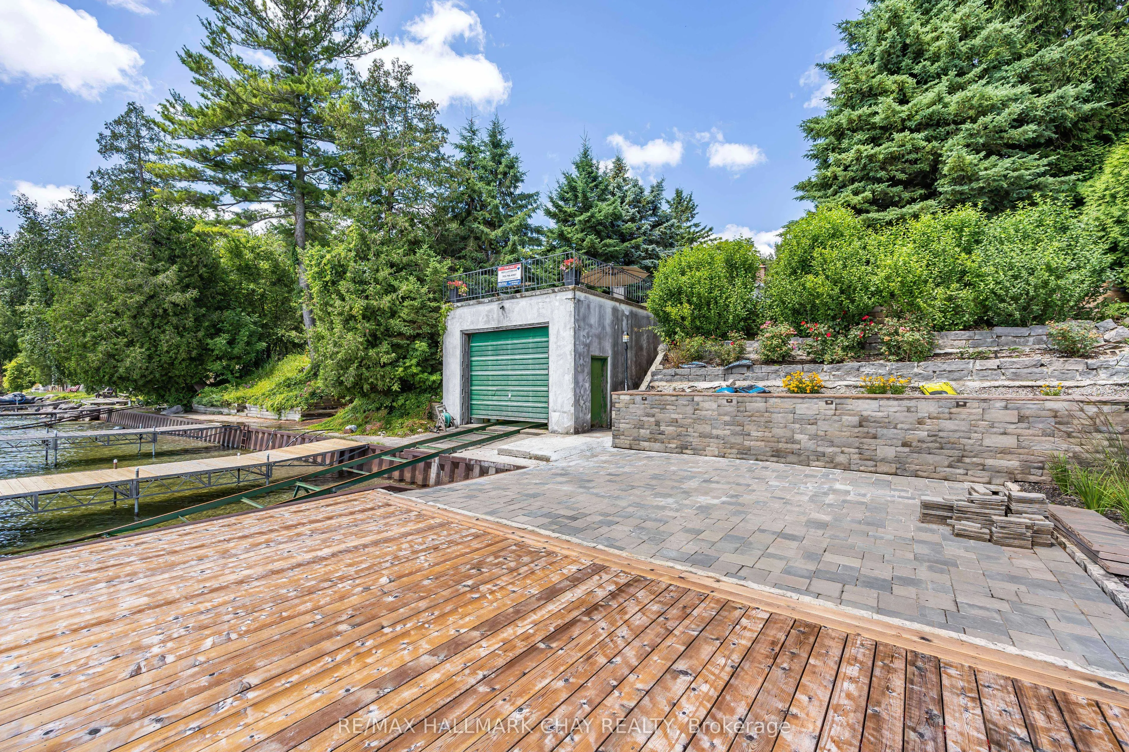 1125 Woodland Drive