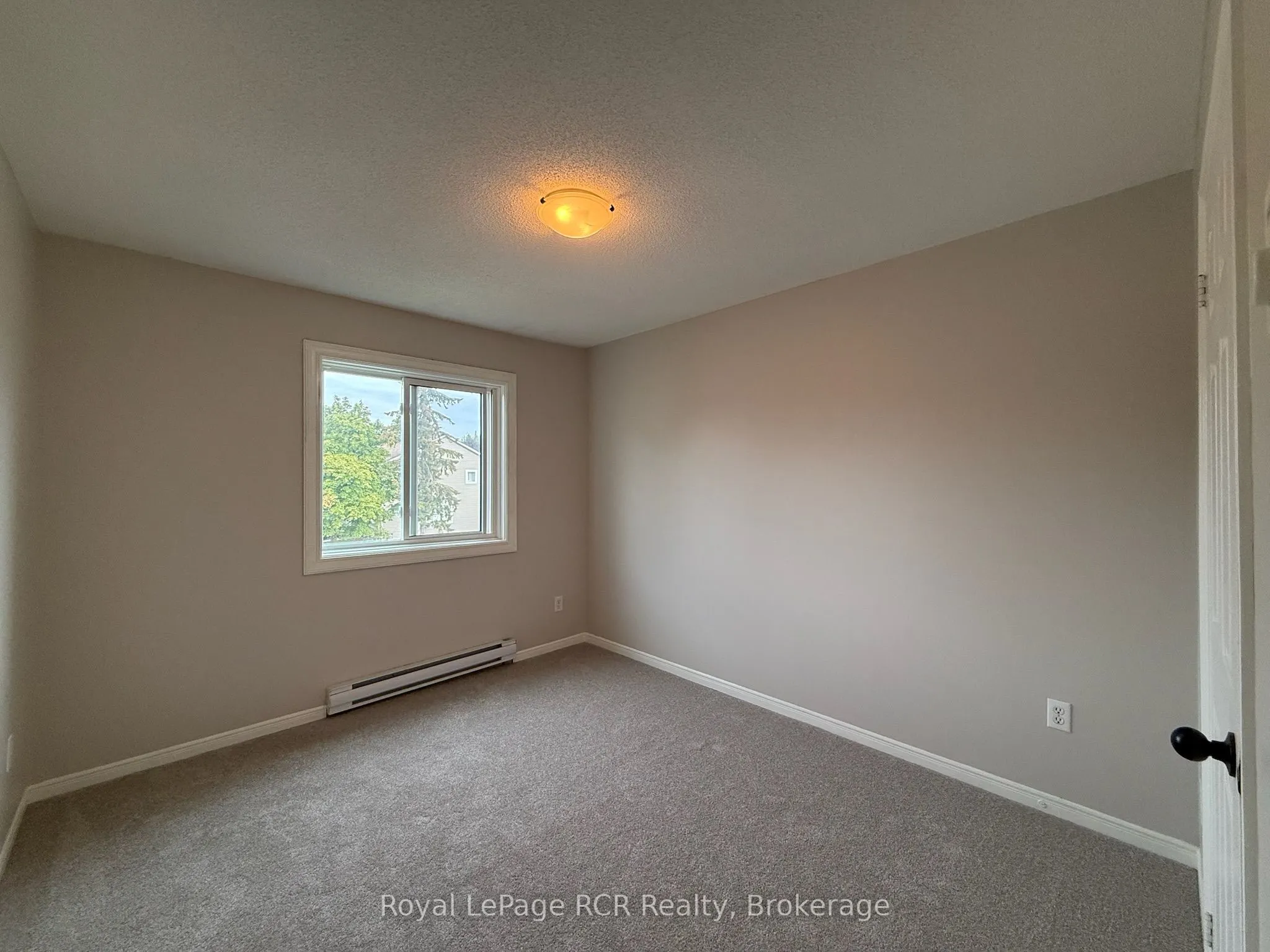 15 Watts Crescent, #3
