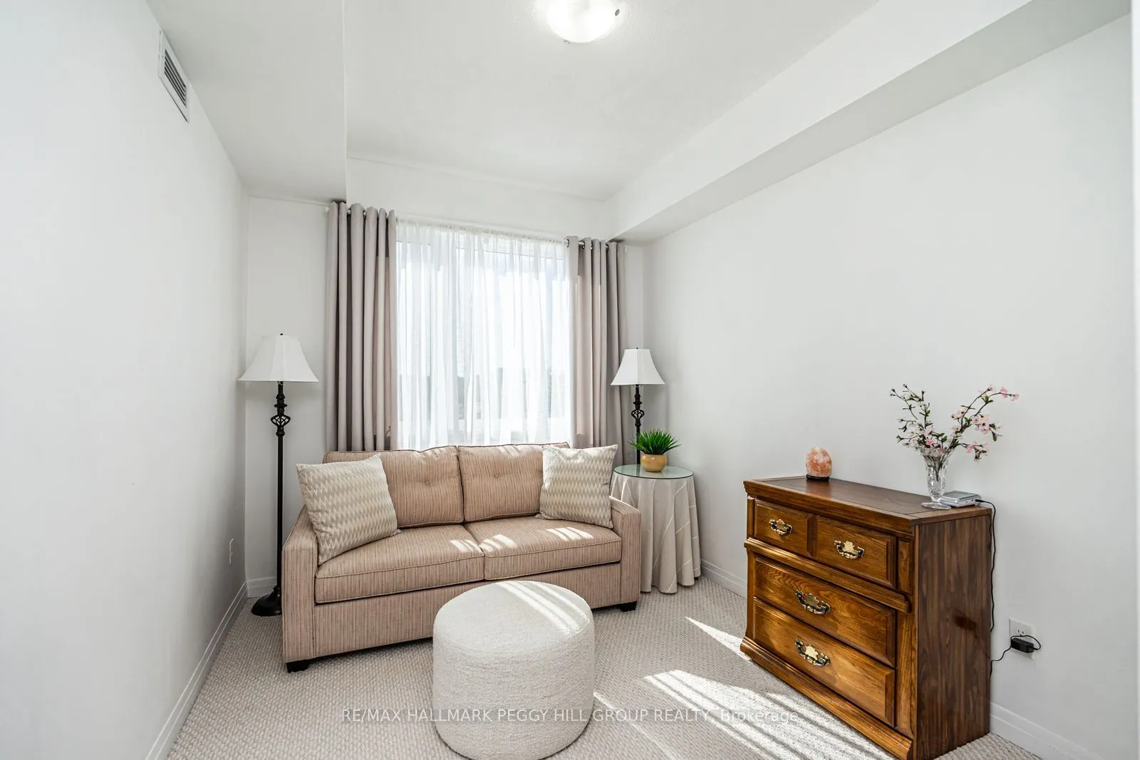 295 Cundles Road E, #404