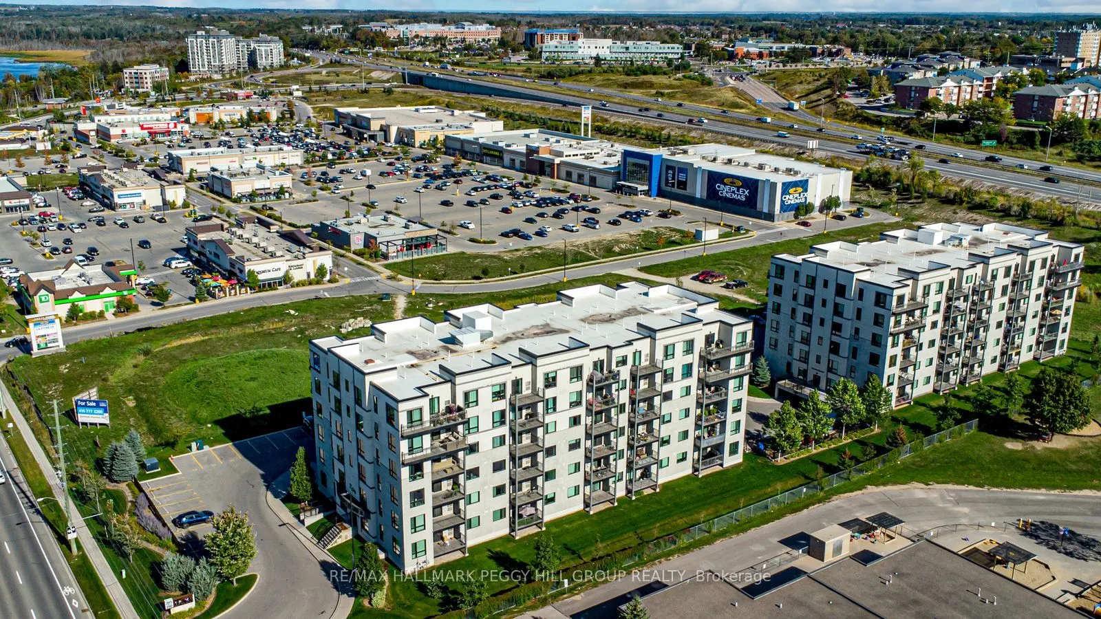 295 Cundles Road E, #404