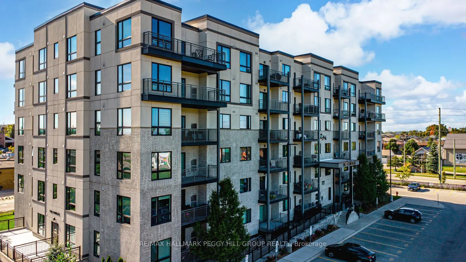 295 Cundles Road E, #404