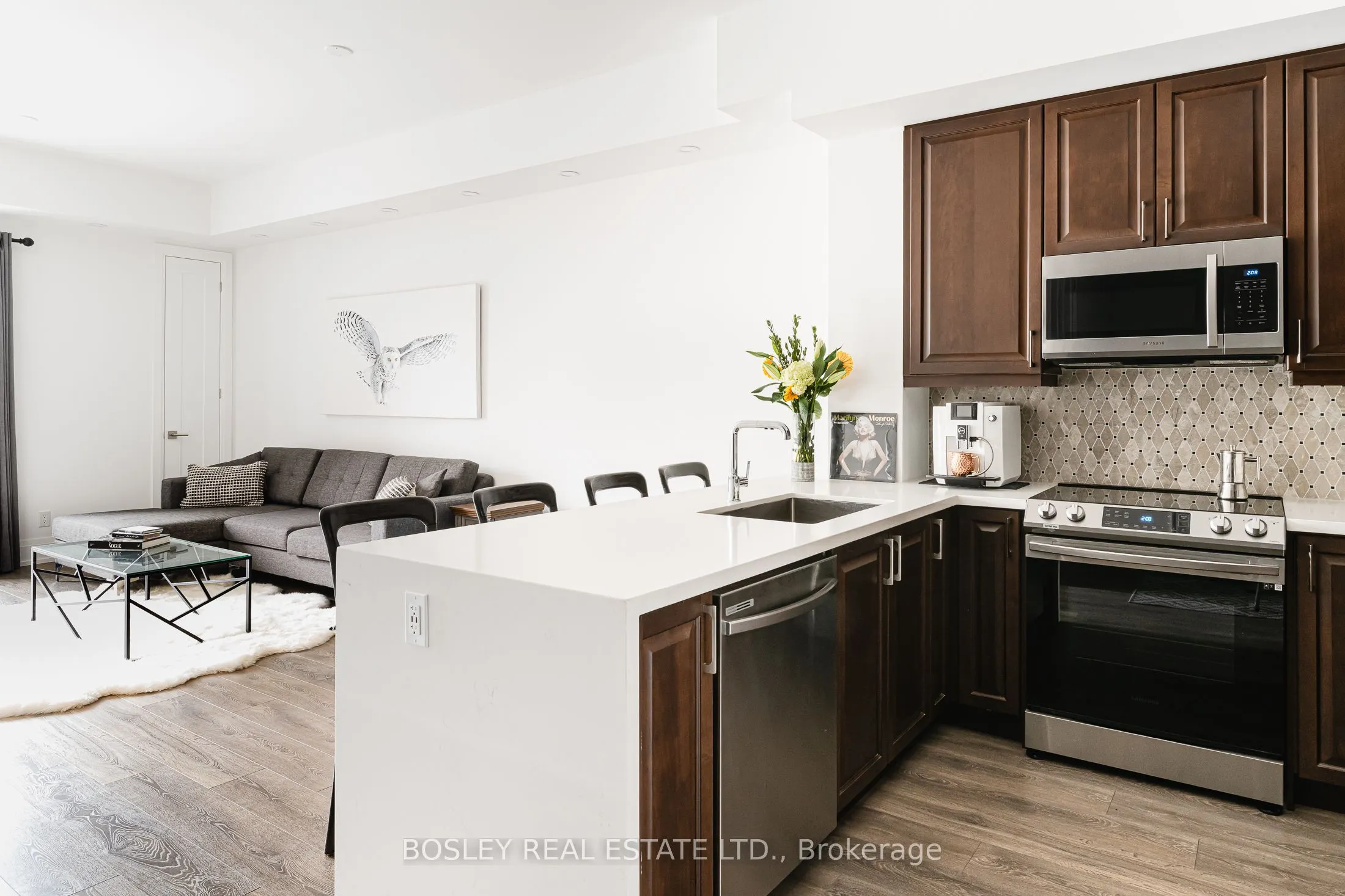 1 Hume Street S, #310
