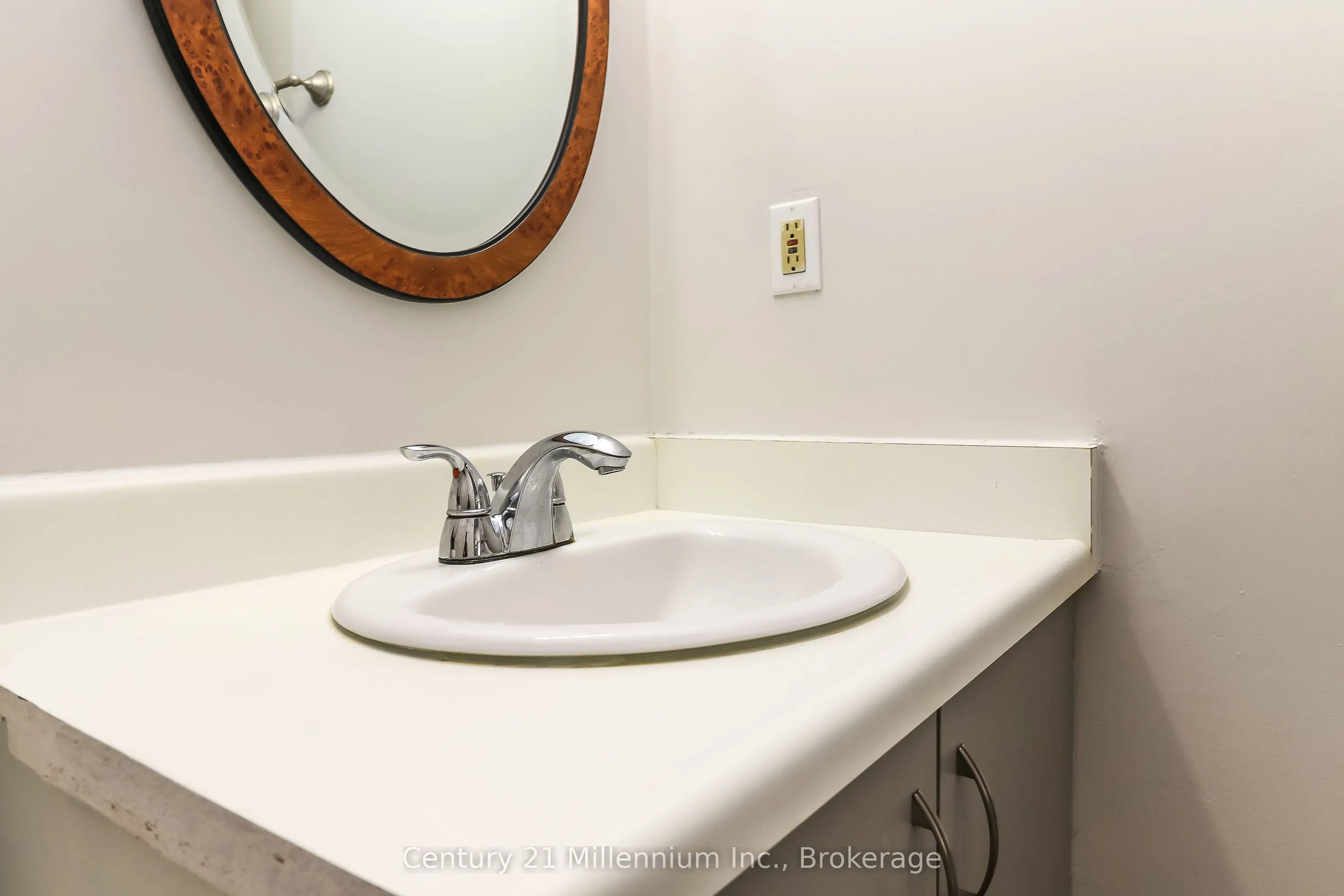 4 Trafalgar Road, #4