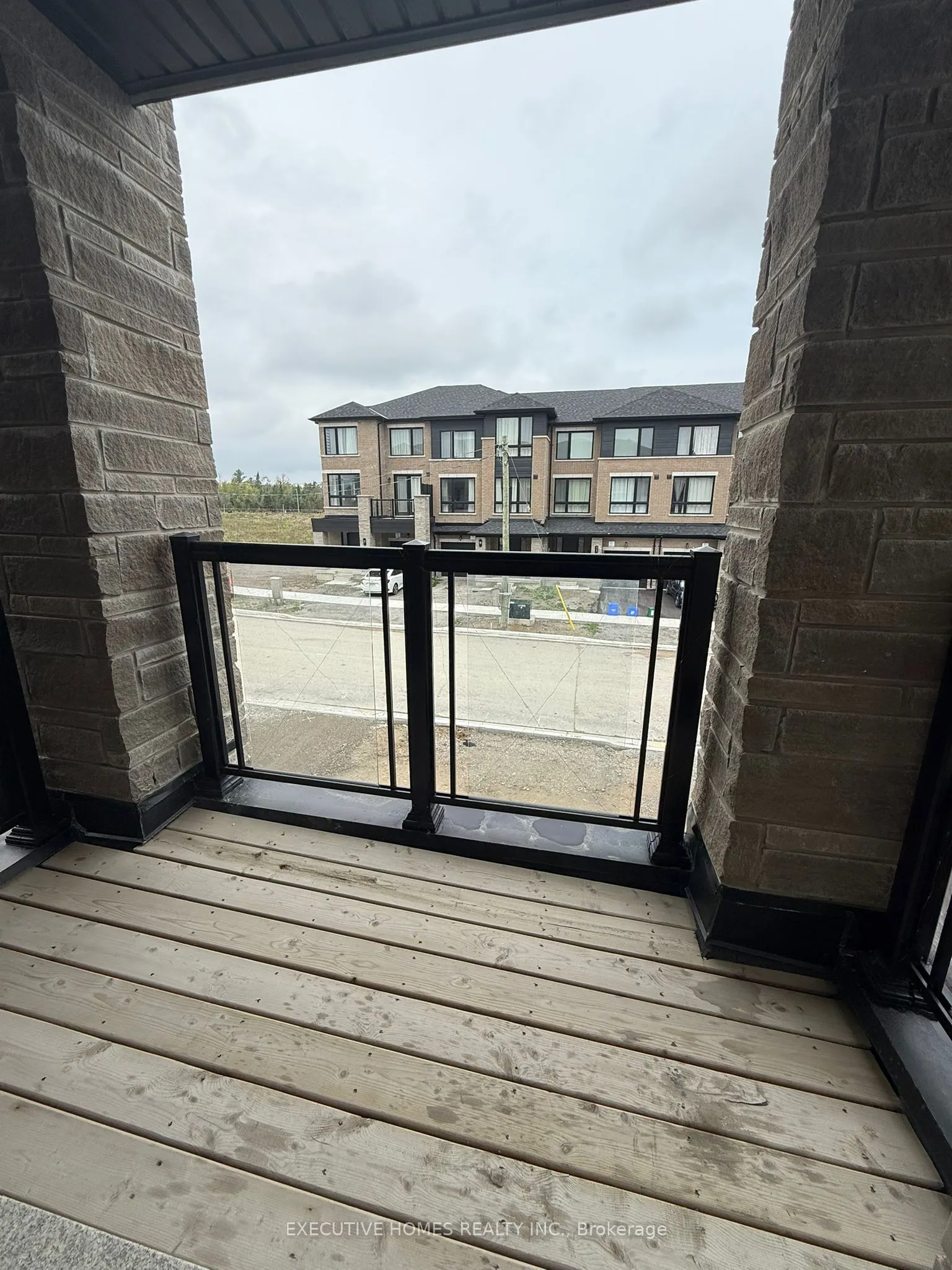 10 Blue Forest Crescent